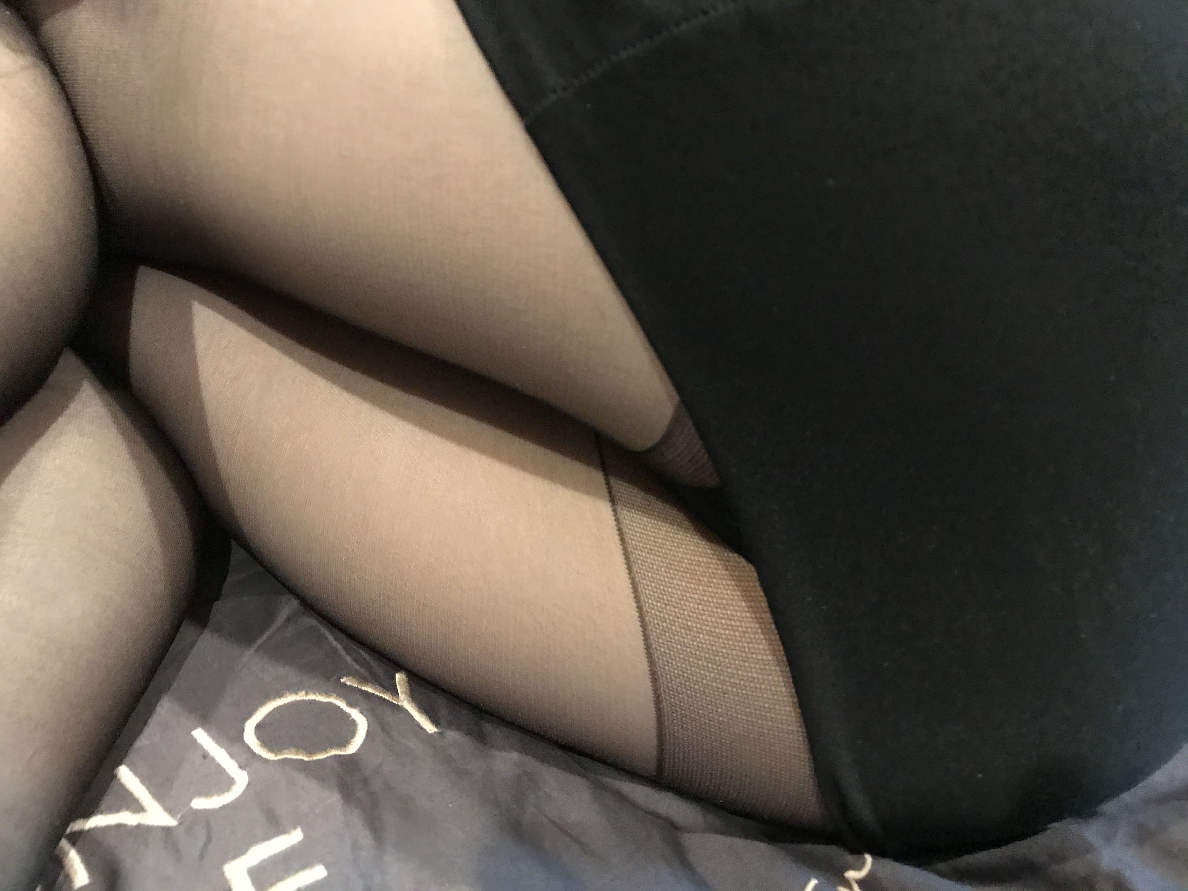 丝足博主麋鹿_Monroe 2020.03.02 皮裙肉丝