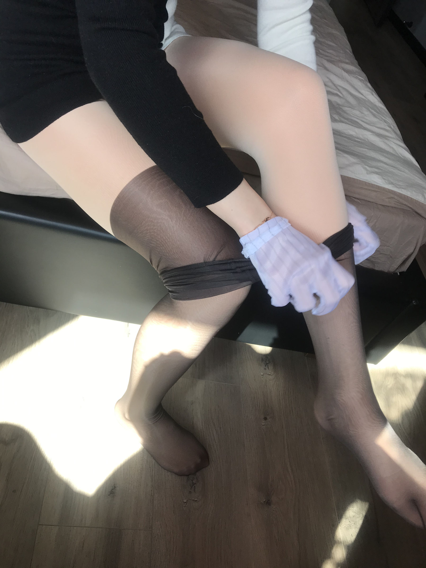 丝足博主麋鹿_Monroe 2020.03.11 换丝晒太阳