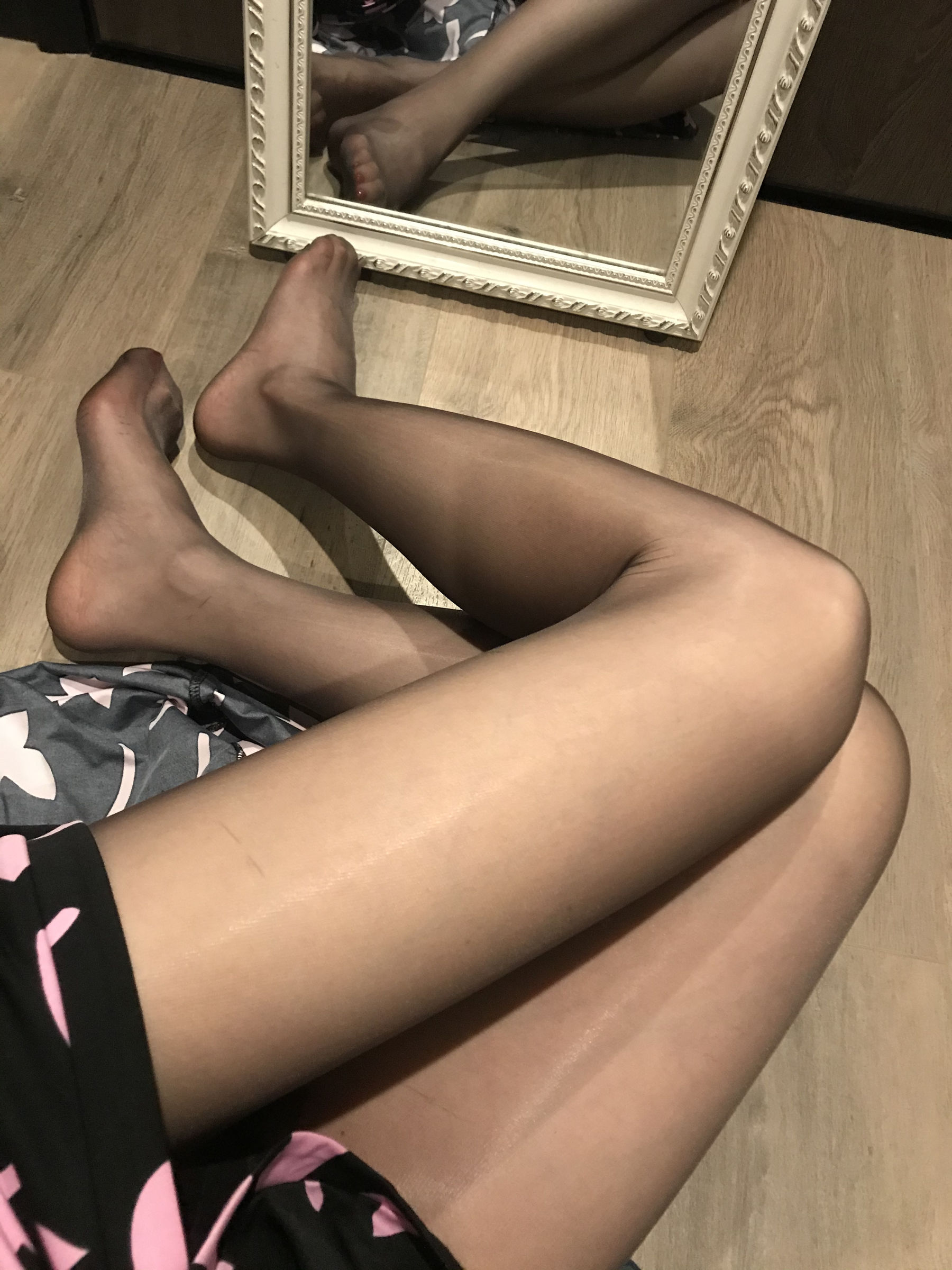 丝足博主麋鹿_Monroe 2020.03.23 包臀黑丝