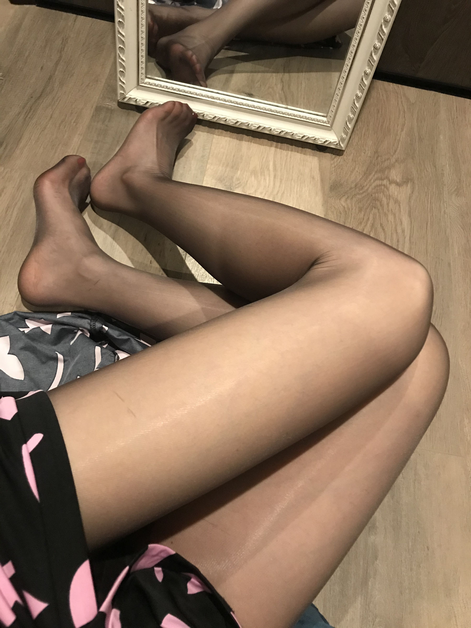 丝足博主麋鹿_Monroe 2020.03.23 包臀黑丝