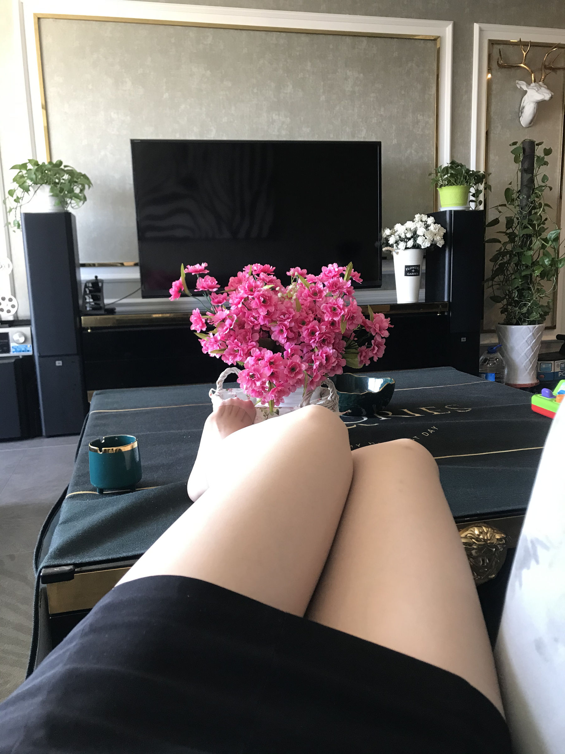 丝足博主麋鹿_Monroe 2020.03.28 丝袜集锦