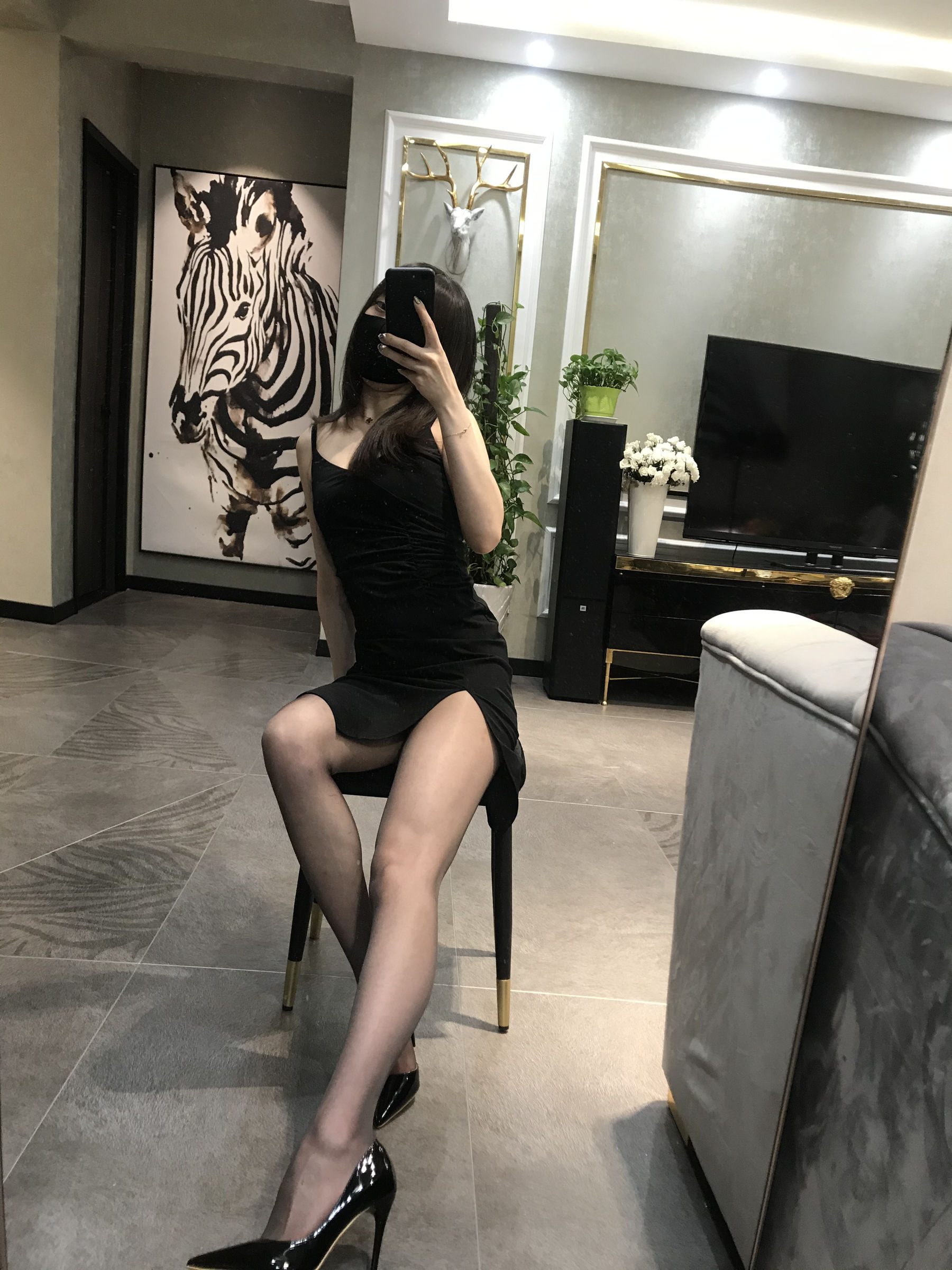 丝足博主麋鹿_Monroe 2020.04.04 圆臀诱惑