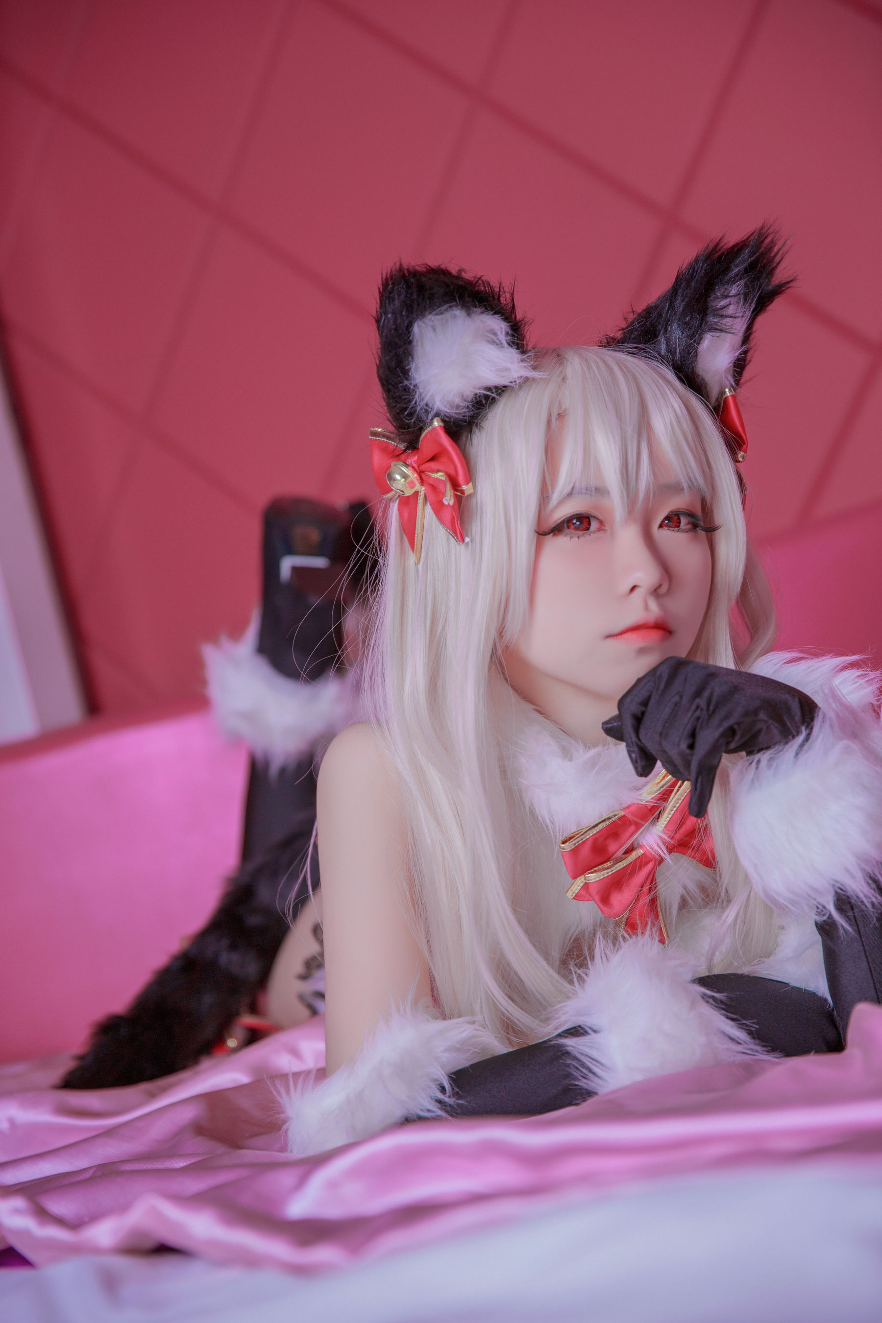 [网红COS] 动漫博主G44不会受伤 - 魔法少女伊莉雅 危险野兽