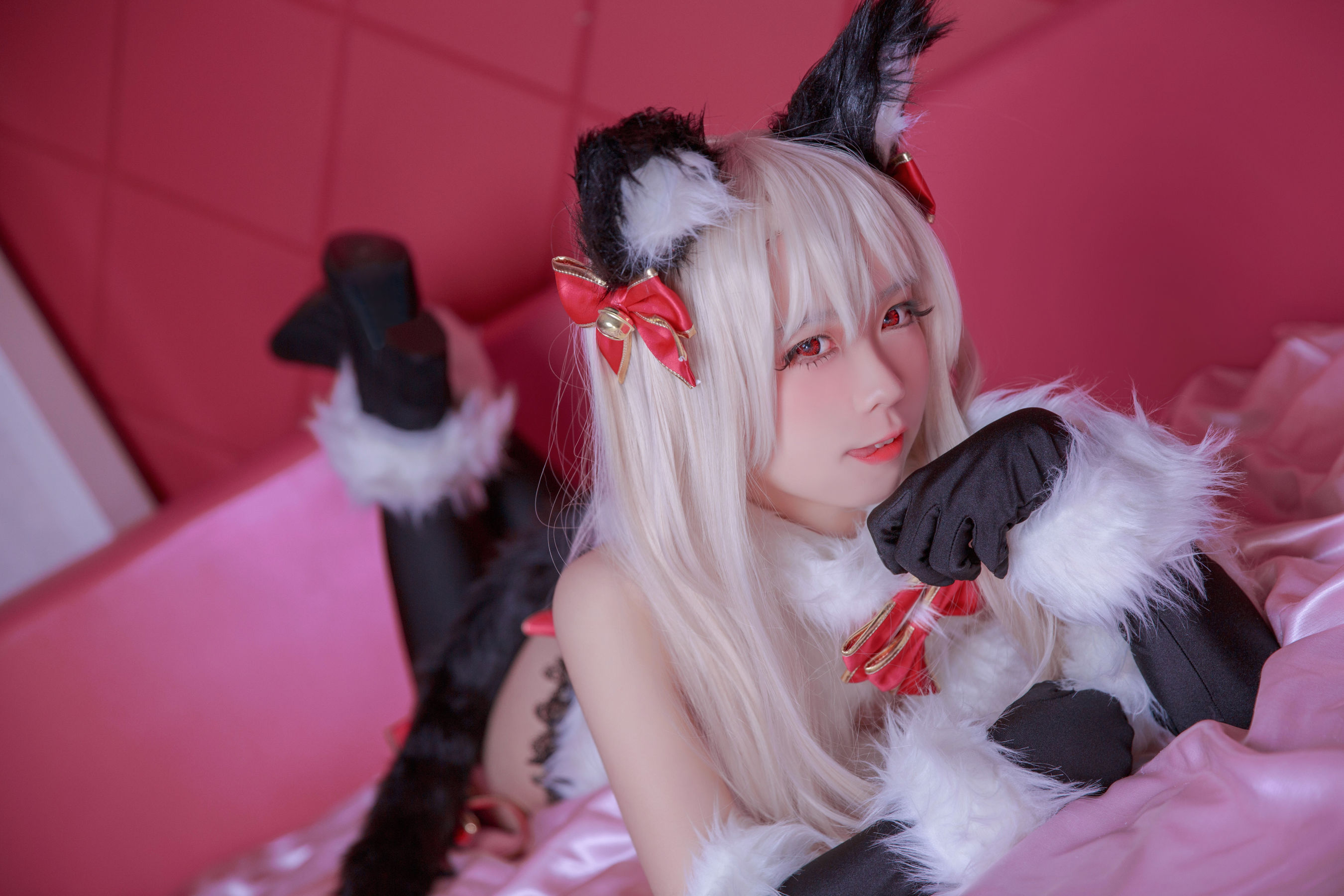 [网红COS] 动漫博主G44不会受伤 - 魔法少女伊莉雅 危险野兽