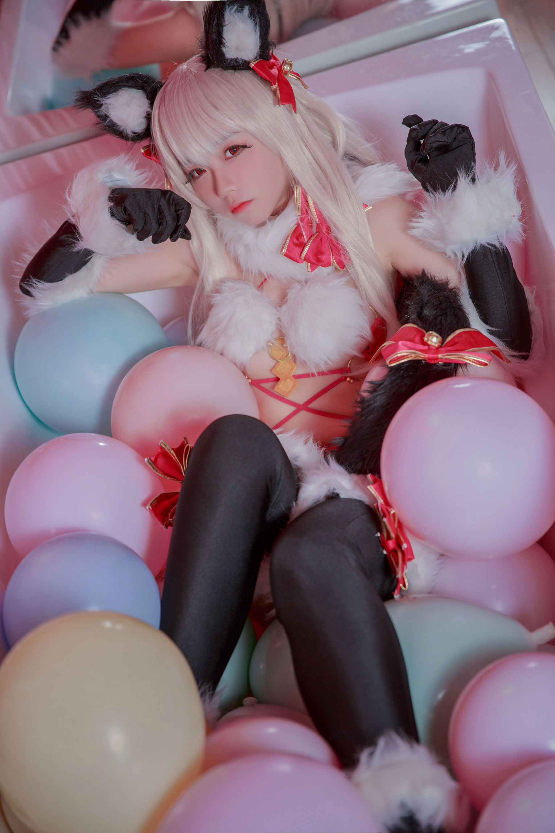 [网红COS] 动漫博主G44不会受伤 - 魔法少女伊莉雅 危险野兽