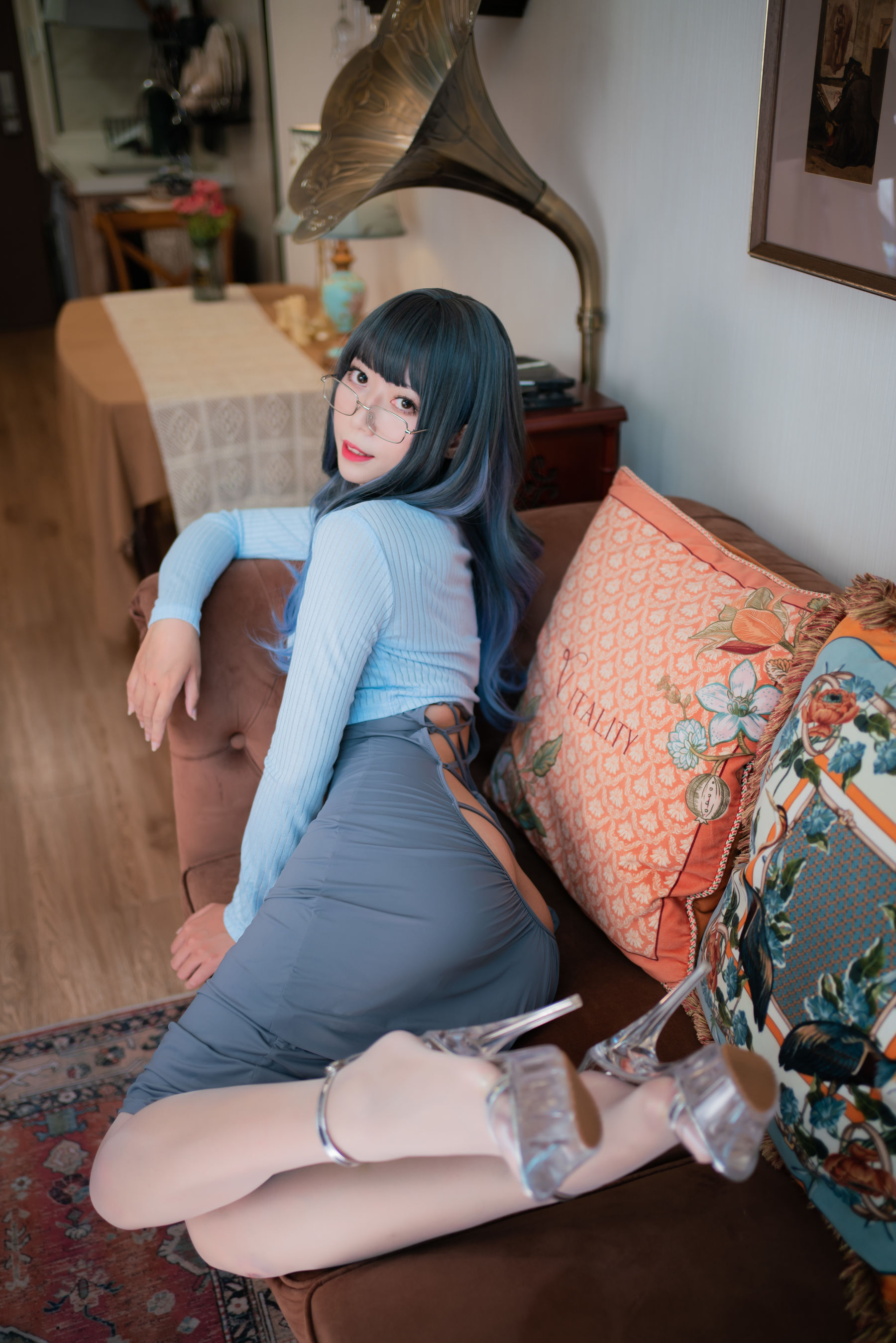 [网红COS] 动漫博主Money冷冷 - 吉他少女