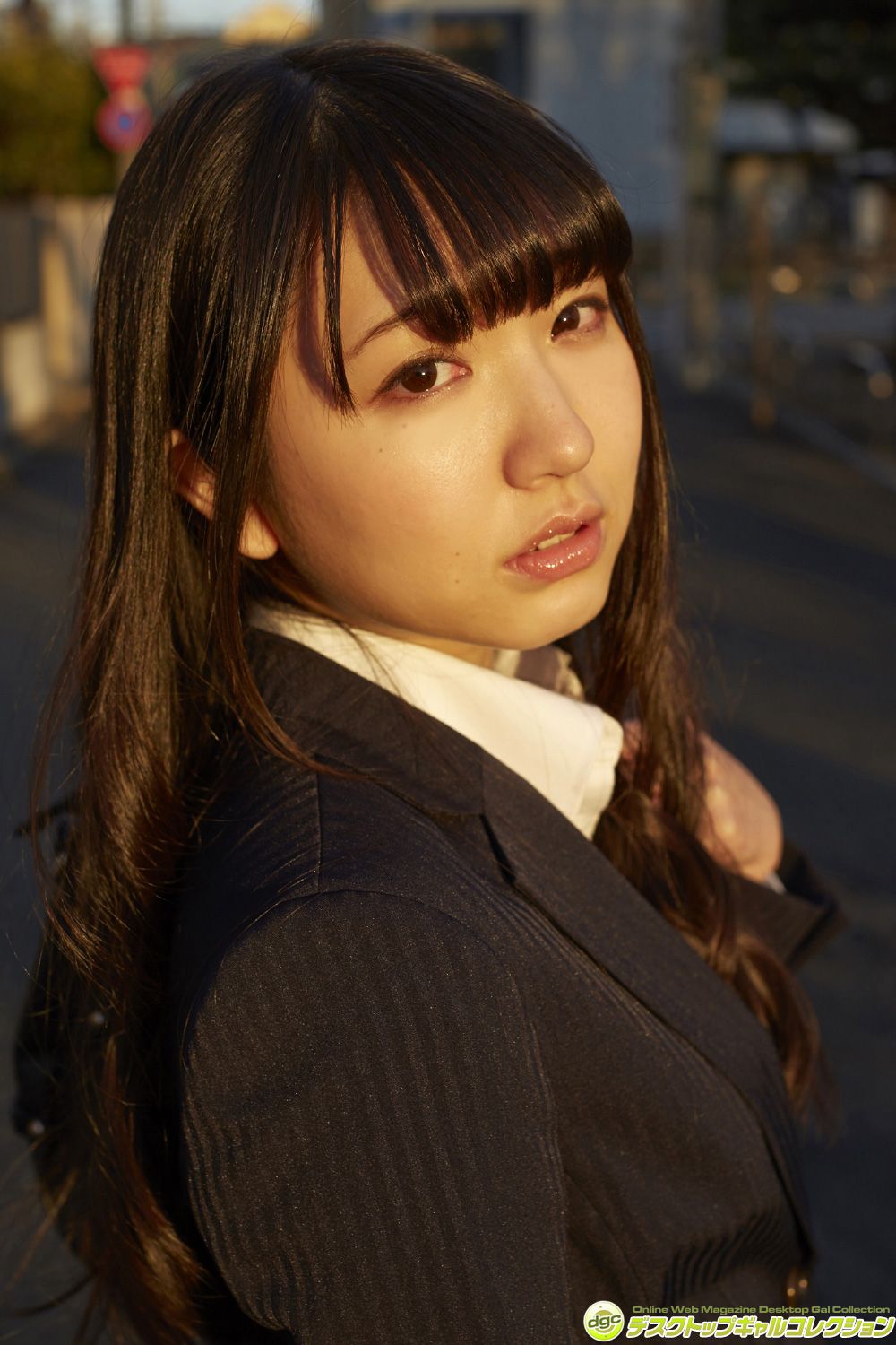 椎名香奈江《88cmのFカップと大きなヒップの豊満娘》 [DGC] NO.1256