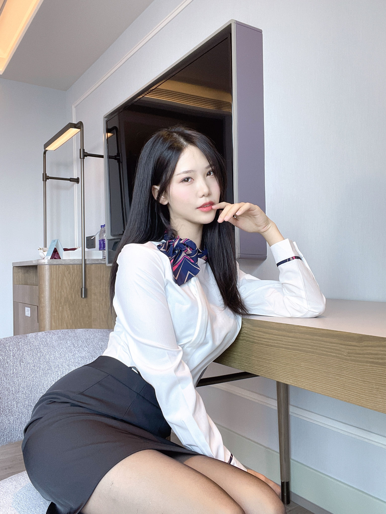 [网红COS] 抖娘-利世图集 - 绳缚空姐