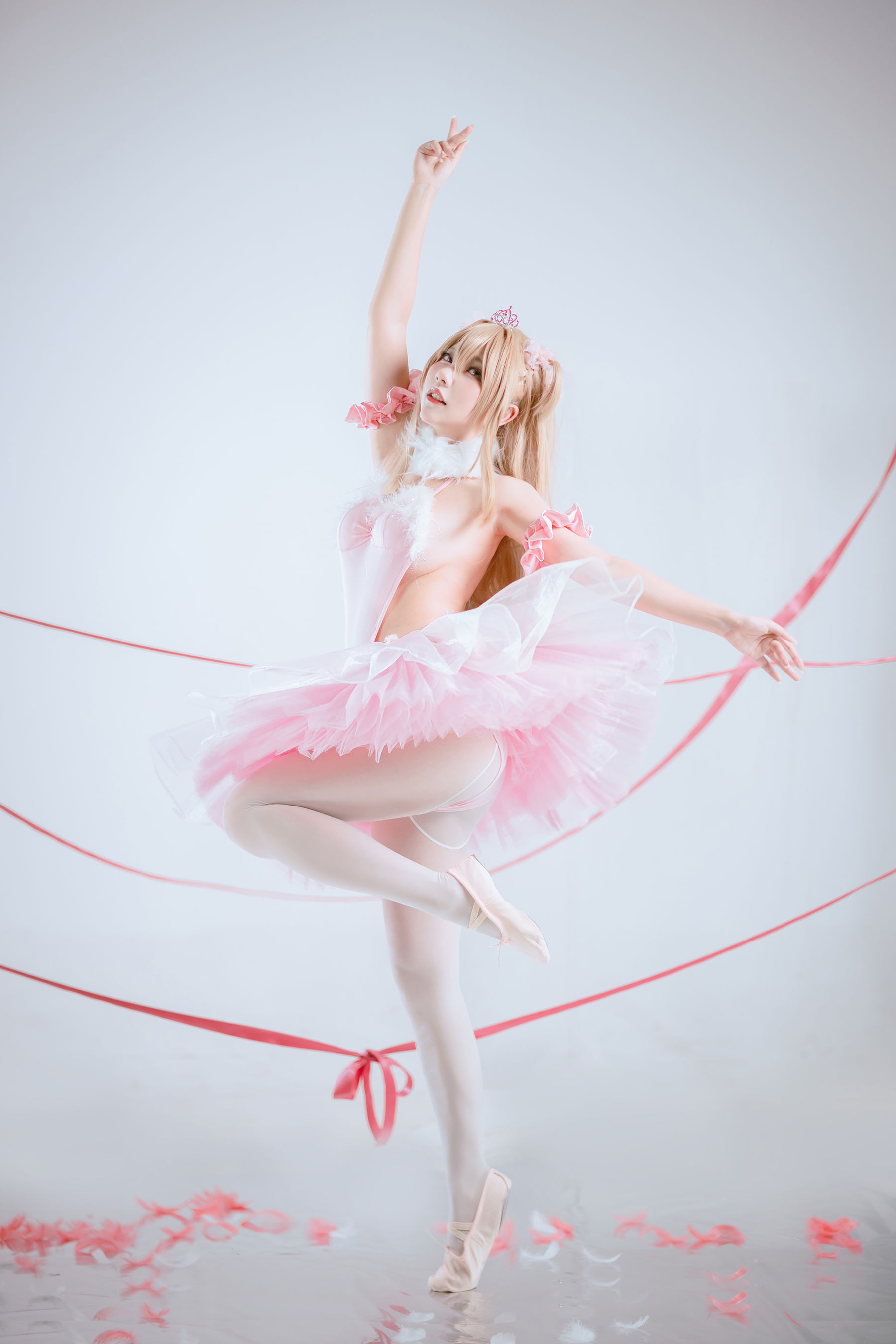 [网红COS] 是一只熊仔吗 - anmi 后辈酱