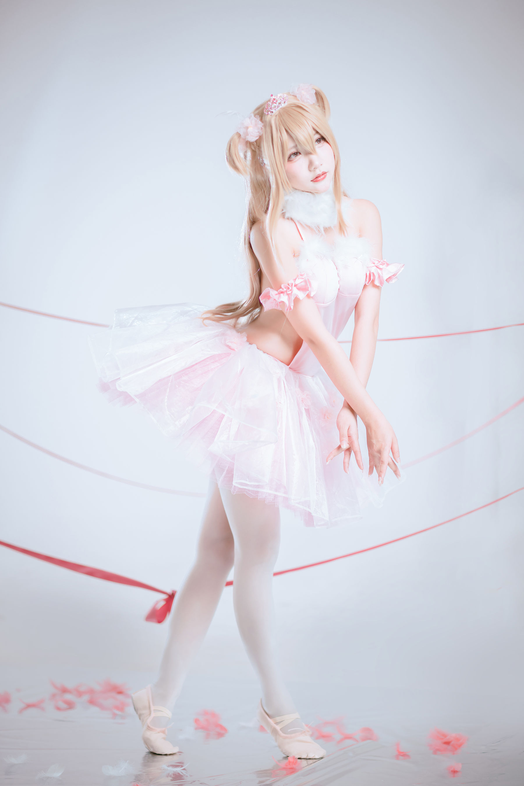 [网红COS] 是一只熊仔吗 - anmi 后辈酱