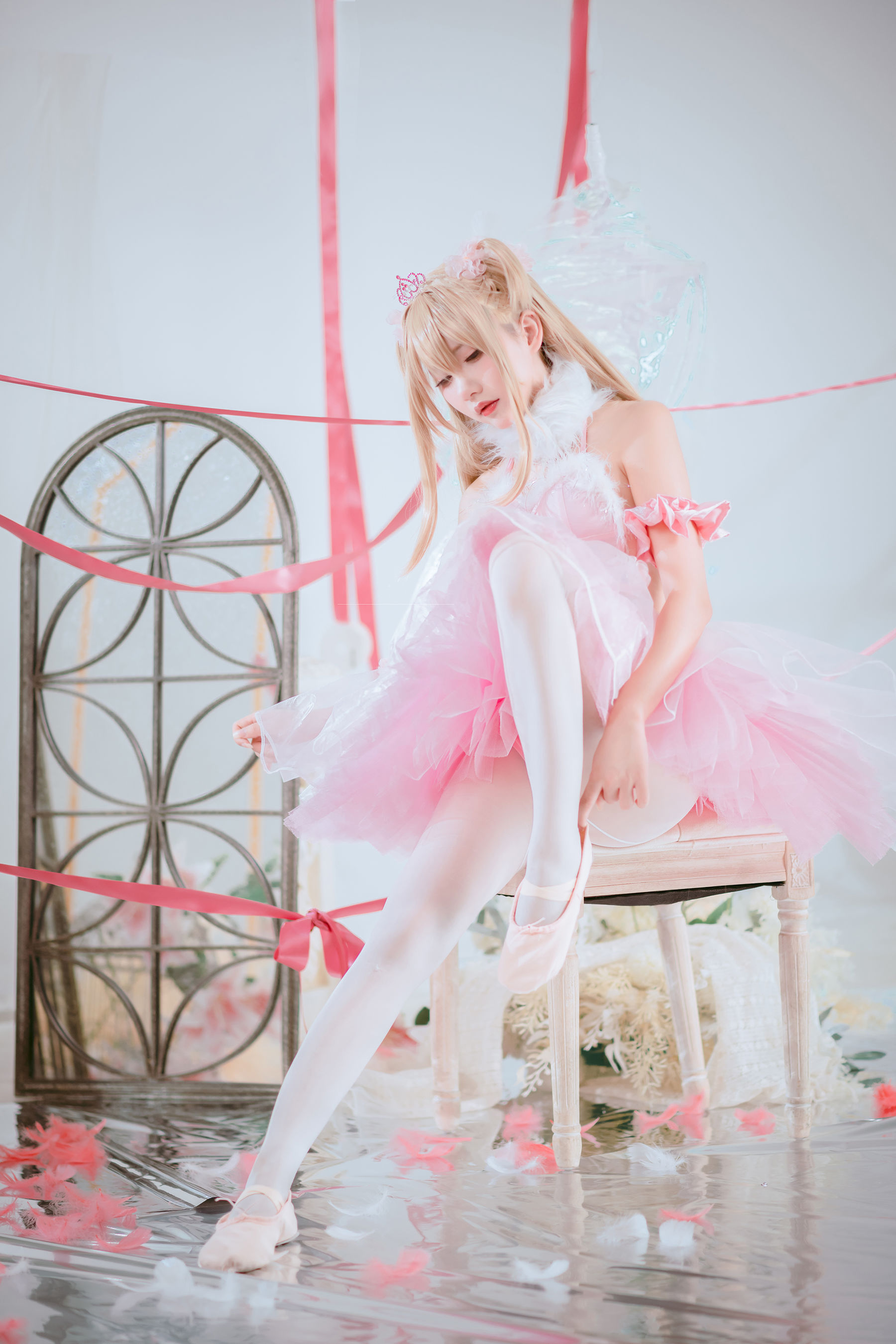[网红COS] 是一只熊仔吗 - anmi 后辈酱