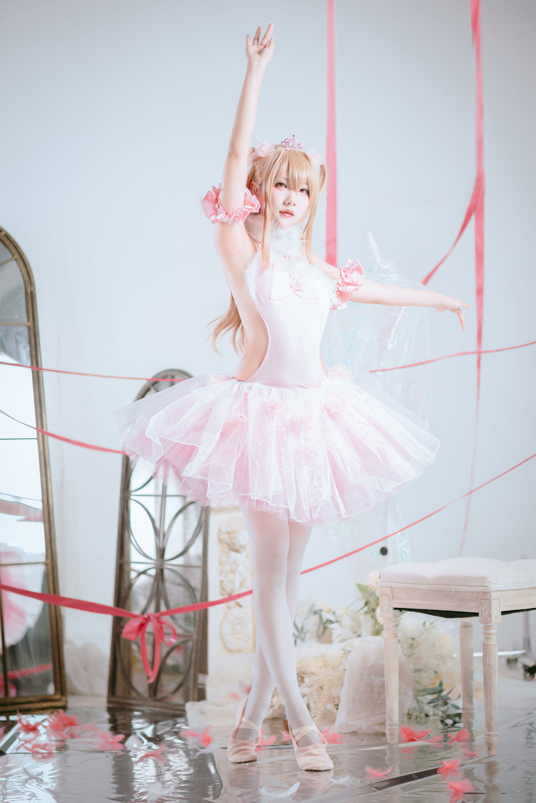 [网红COS] 是一只熊仔吗 - anmi 后辈酱
