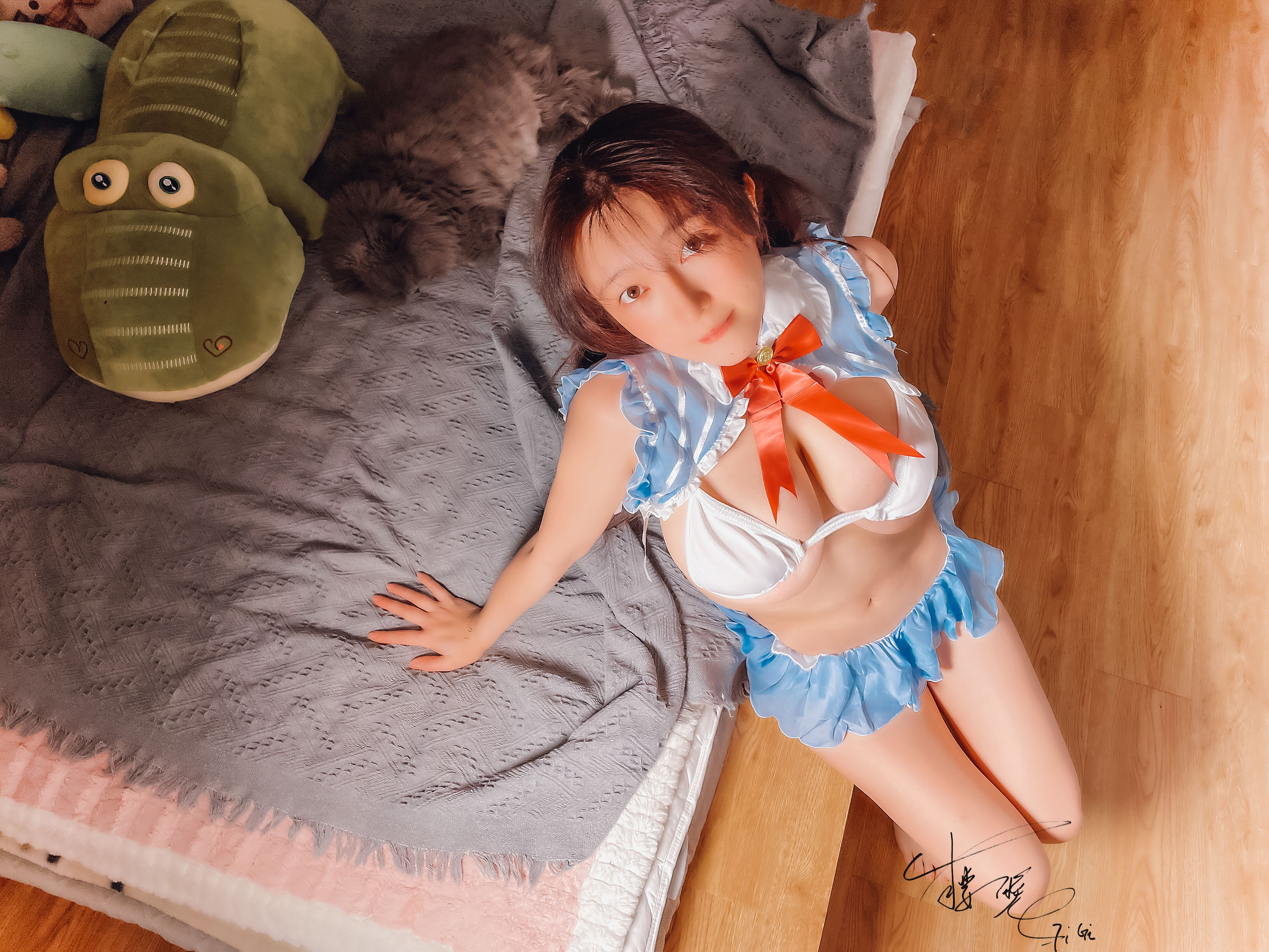 [网红COS] 网络红人樱晚gigi - 蓝色比基尼