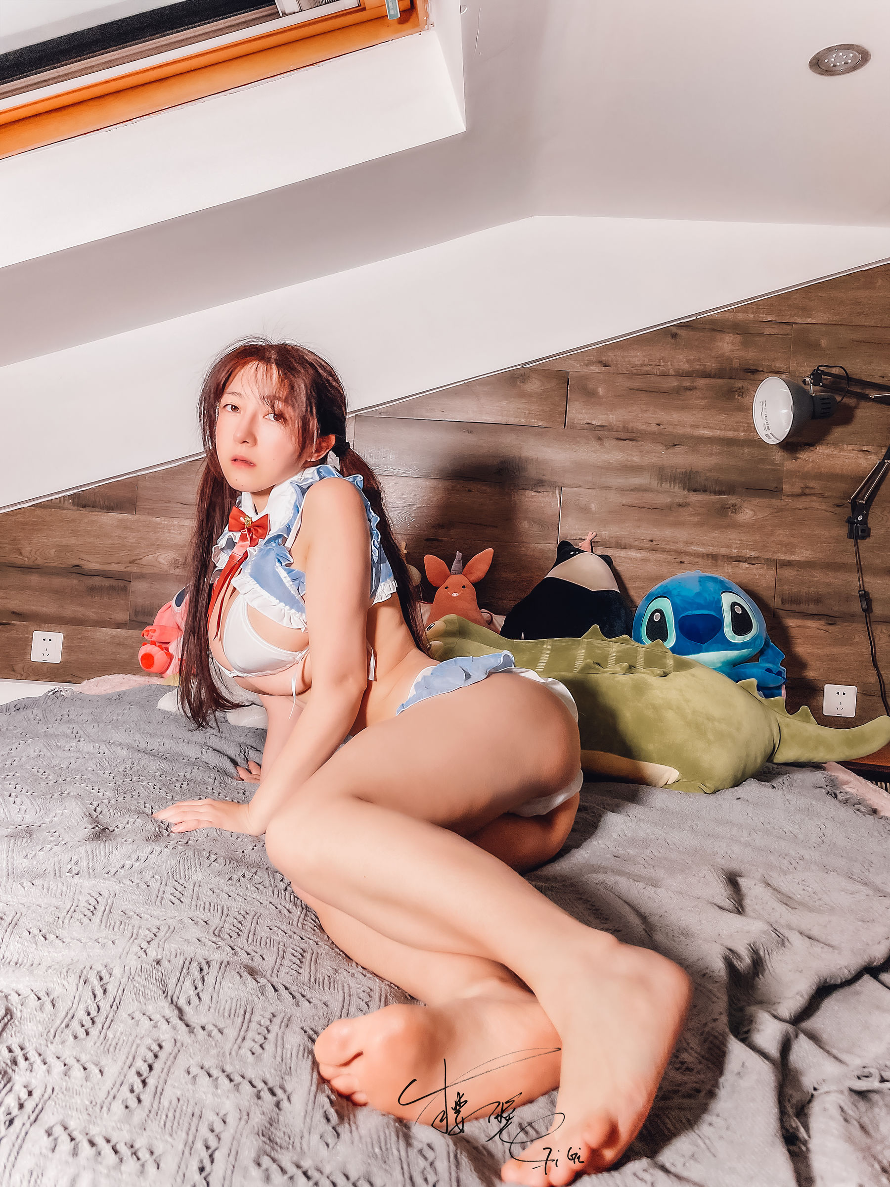 [网红COS] 网络红人樱晚gigi - 蓝色比基尼