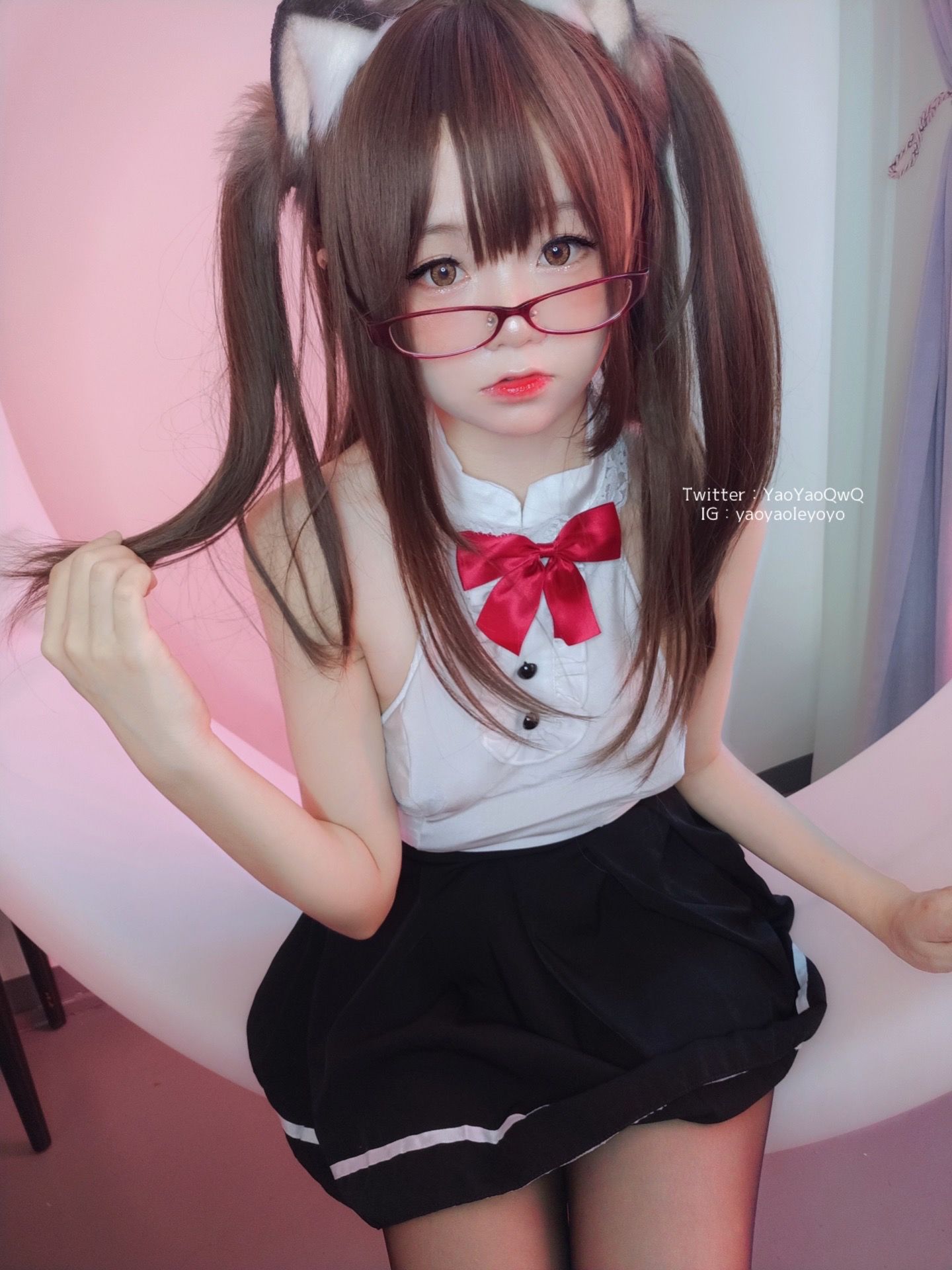 [网红COS] 萌妹子Coser摇摇乐yoyo - 黑色紧身衣