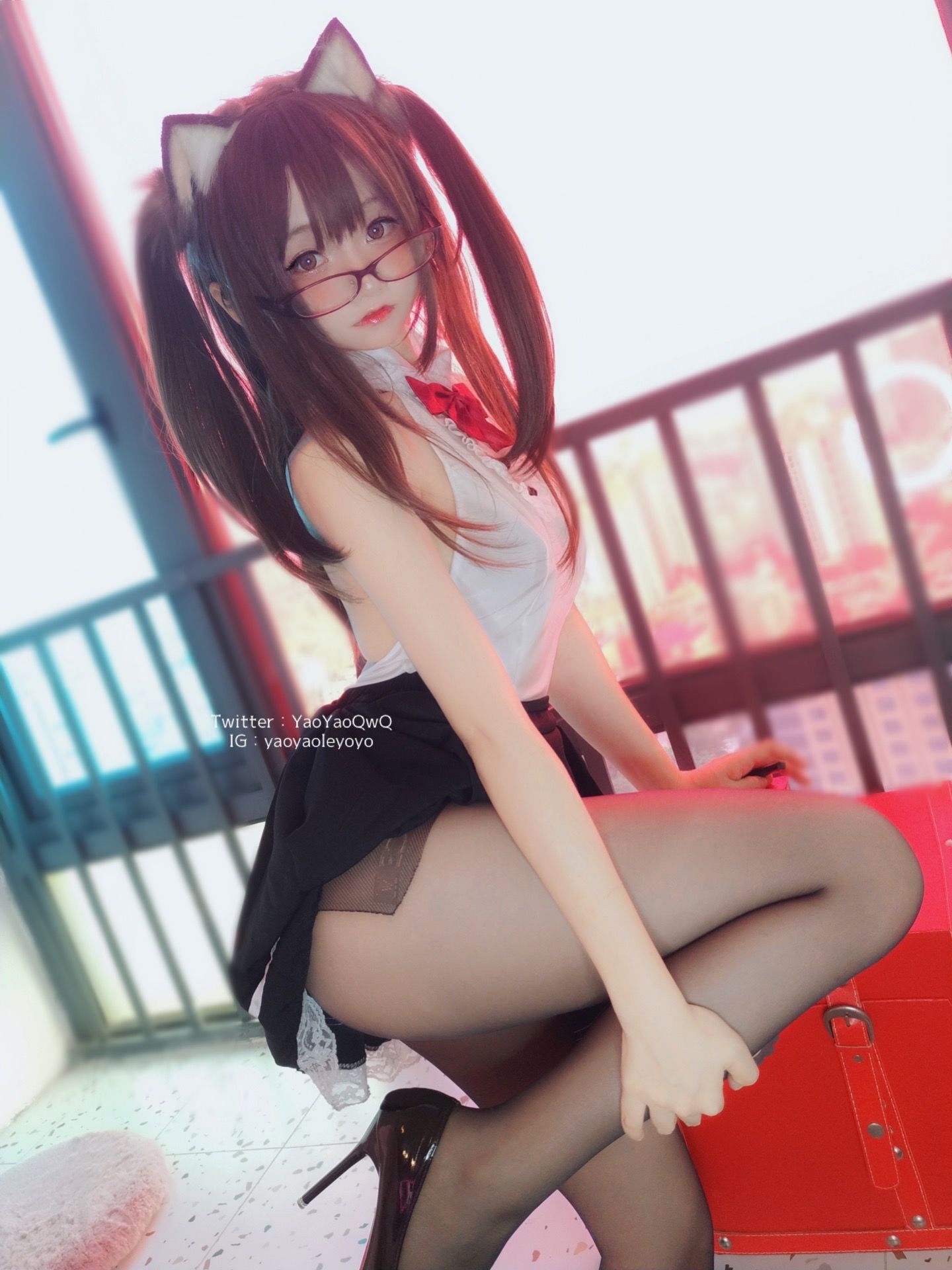 [网红COS] 萌妹子Coser摇摇乐yoyo - 黑色紧身衣