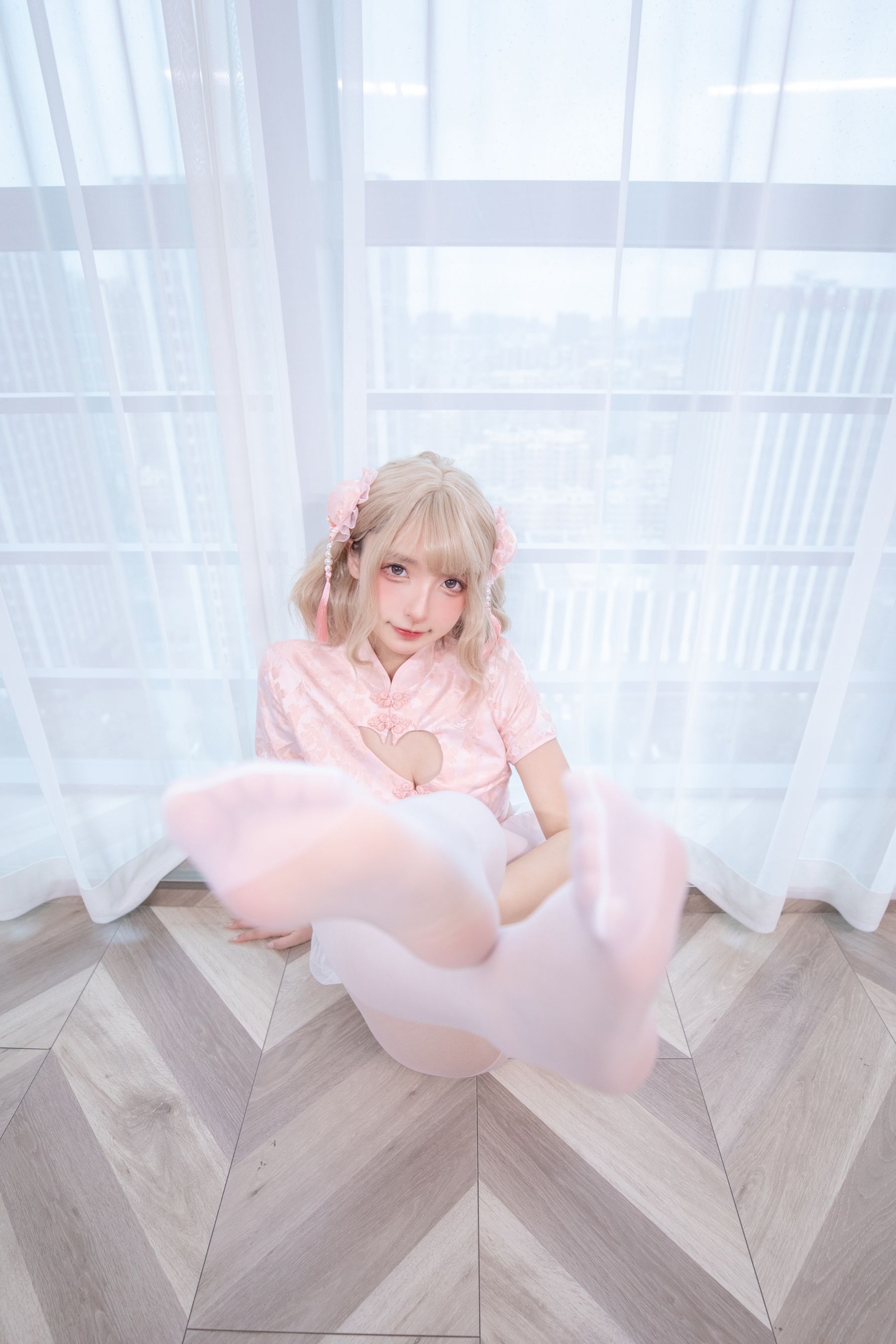 [网红COS] 萝莉神楽板真冬 中华娘