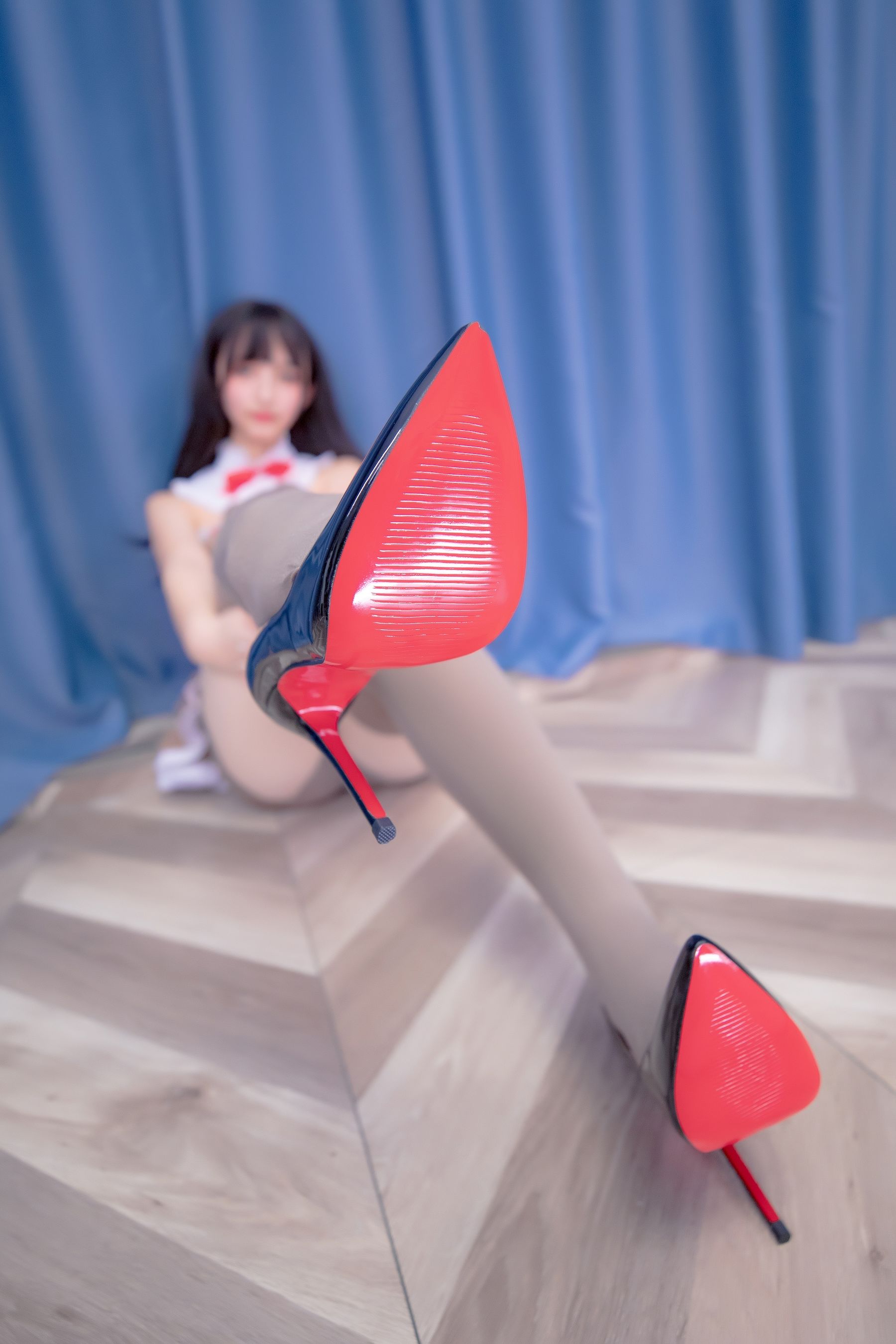 [网红COS] 萝莉神楽板真冬 熊少女