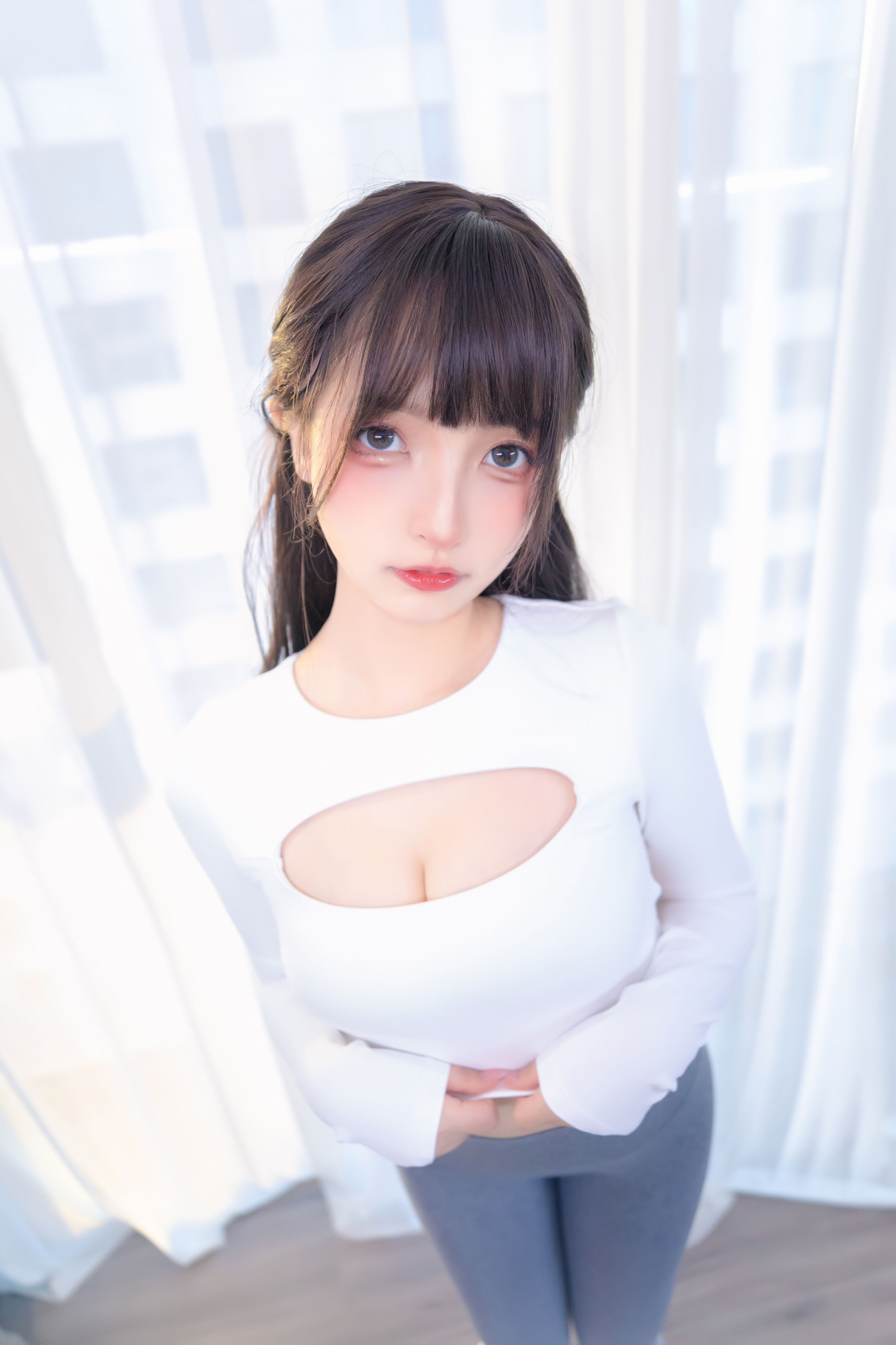 [网红COS] 萝莉神楽板真冬 瑜伽少女