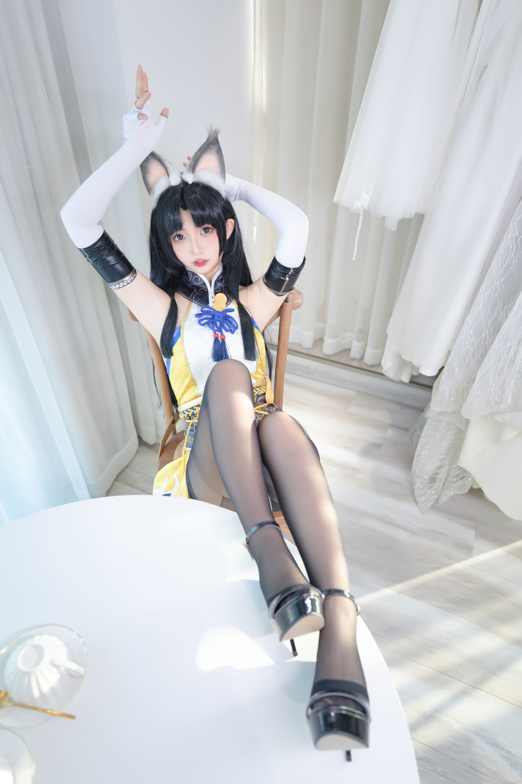 [网红COS] 萝莉神楽板真冬 黑丝胡桃