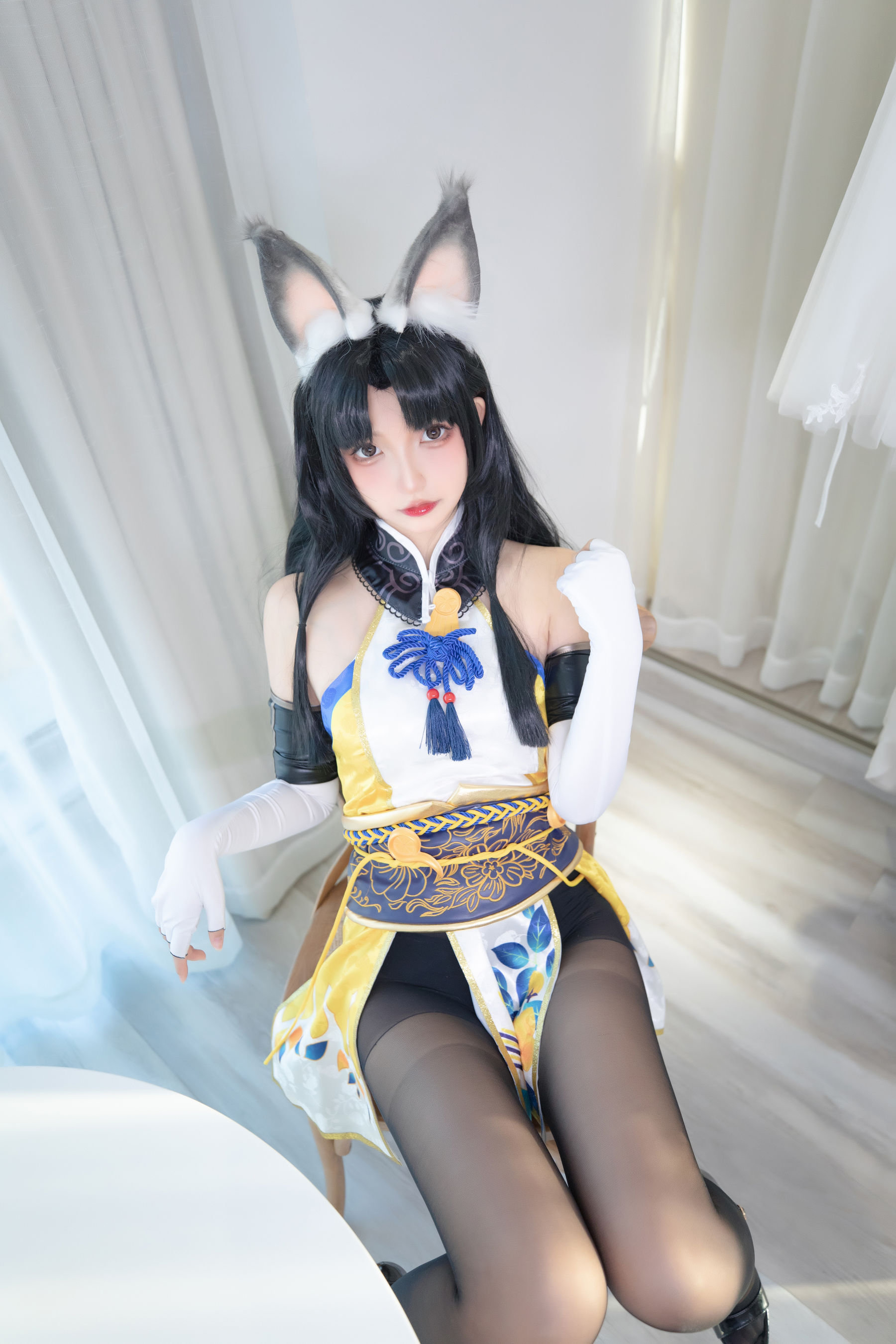 [网红COS] 萝莉神楽板真冬 黑丝胡桃