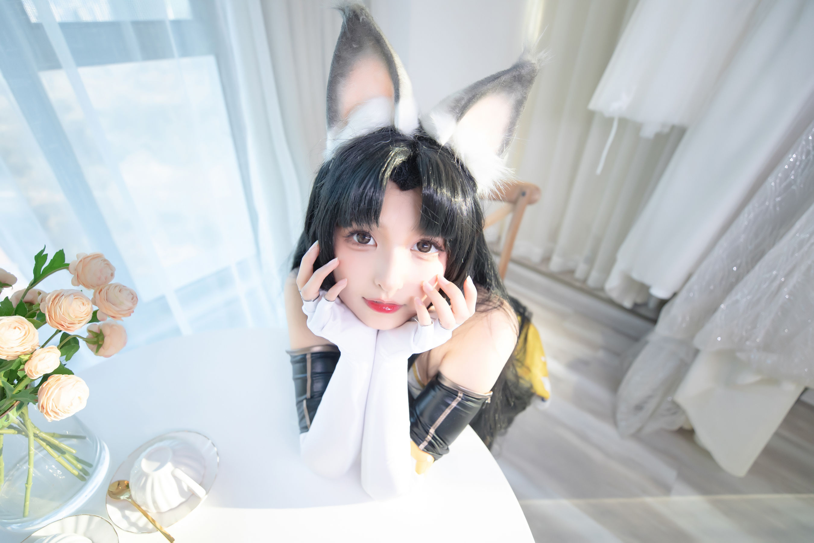 [网红COS] 萝莉神楽板真冬 黑丝胡桃