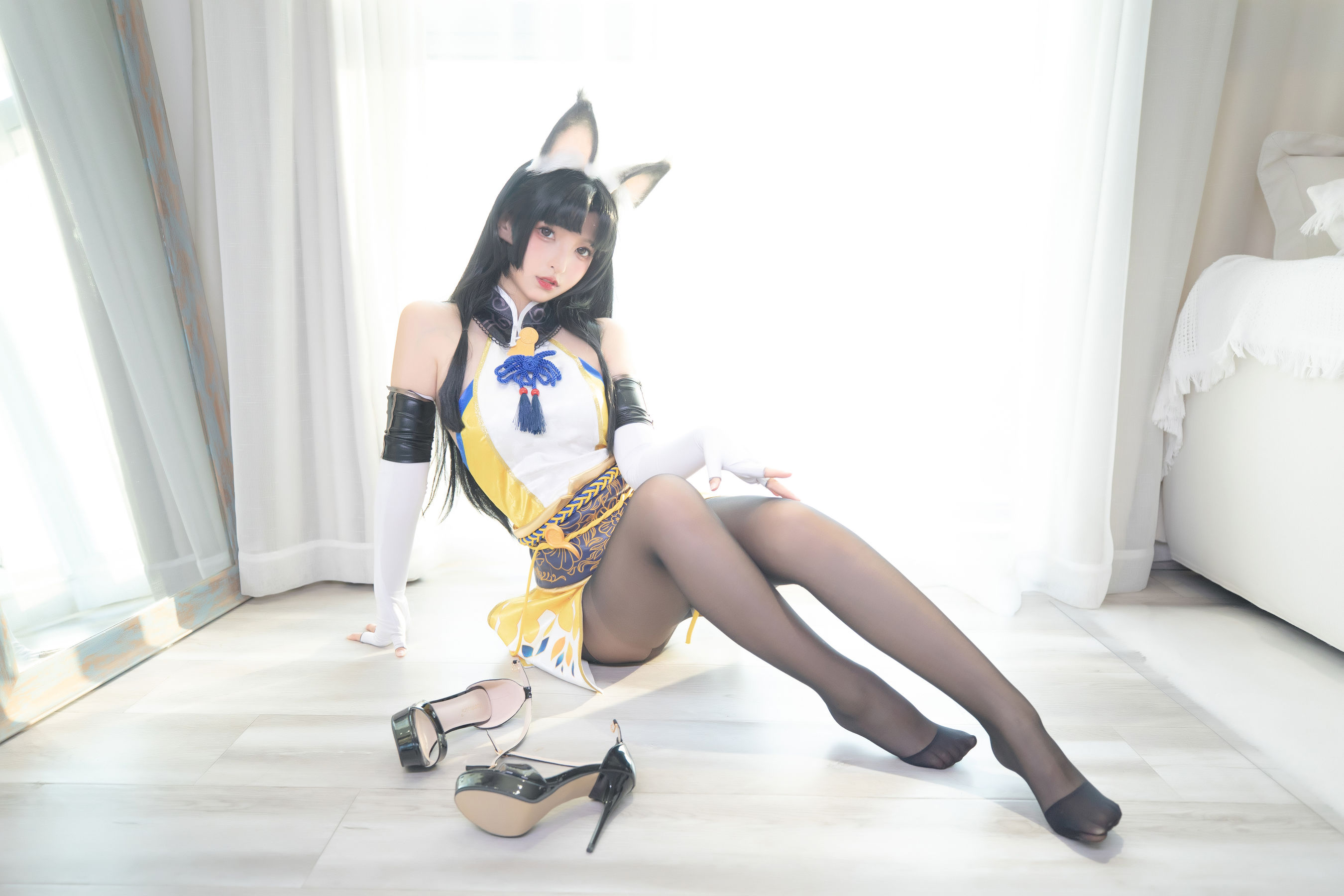 [网红COS] 萝莉神楽板真冬 黑丝胡桃