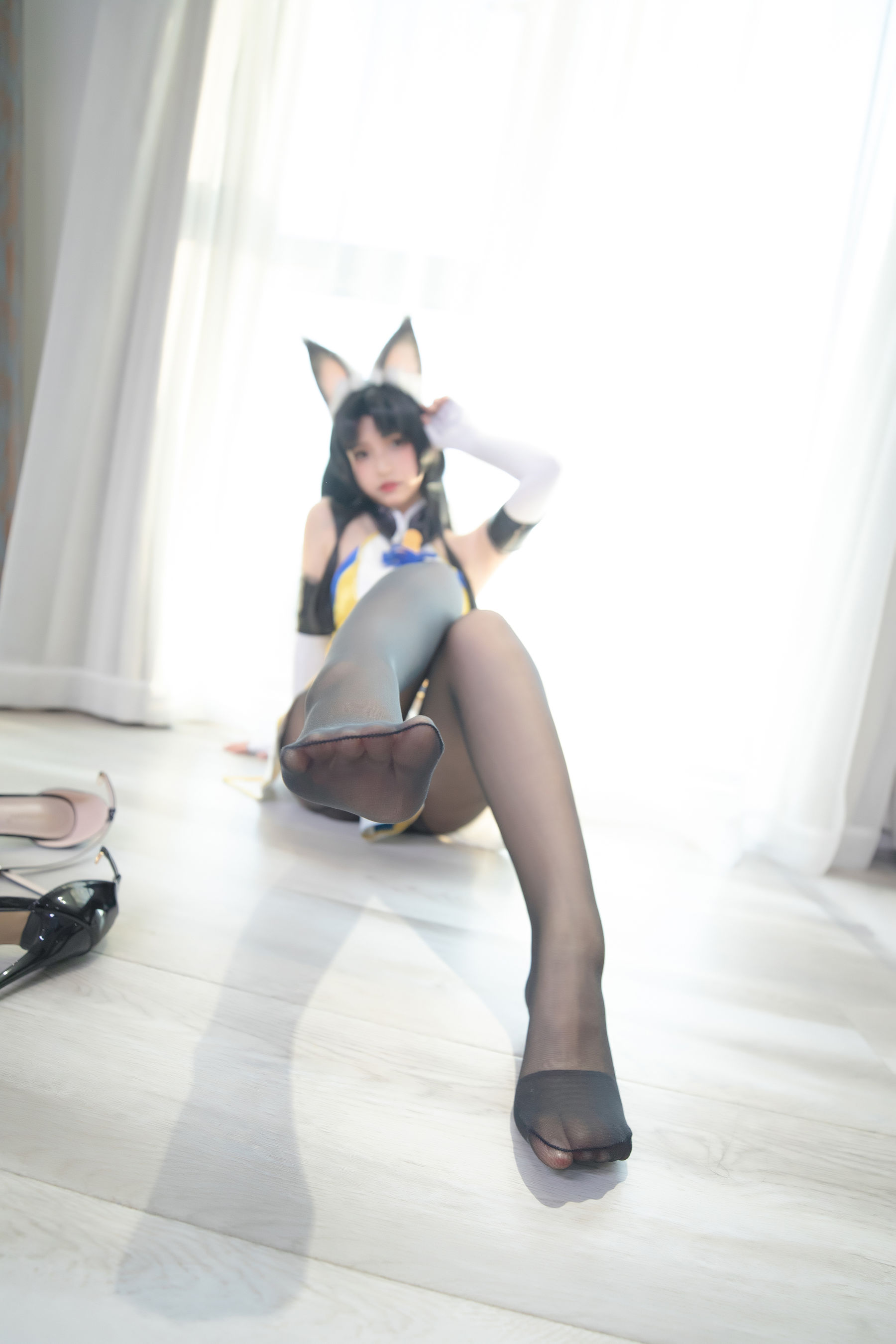 [网红COS] 萝莉神楽板真冬 黑丝胡桃