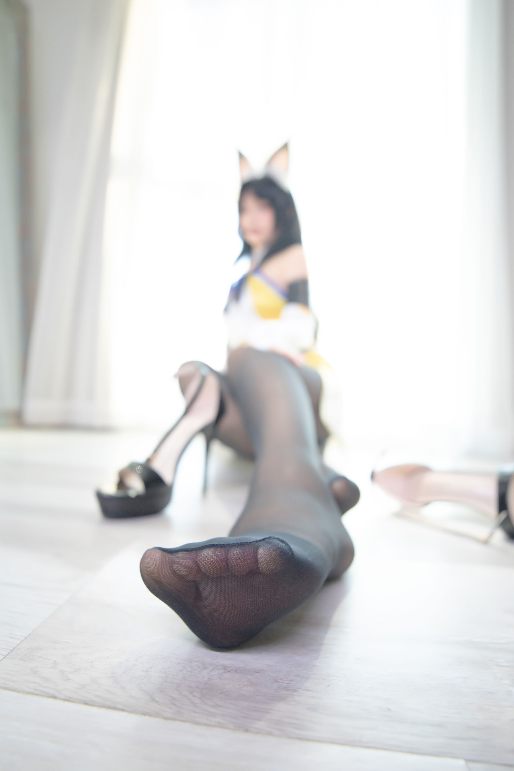 [网红COS] 萝莉神楽板真冬 黑丝胡桃