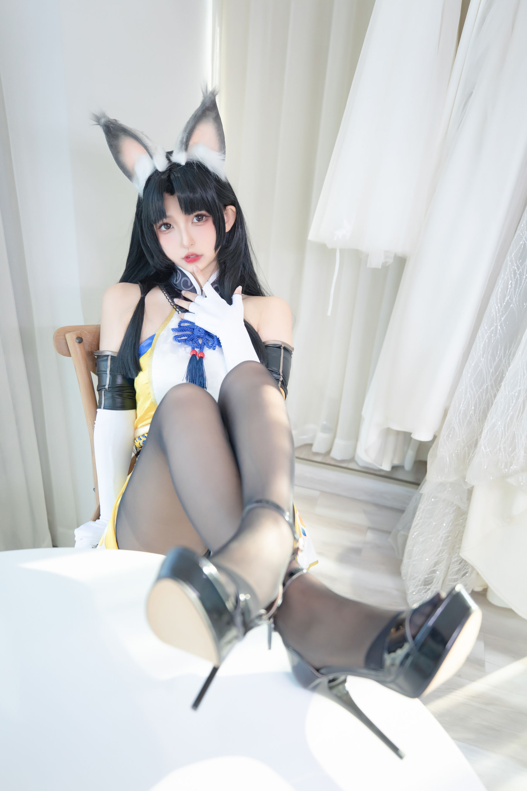 [网红COS] 萝莉神楽板真冬 黑丝胡桃