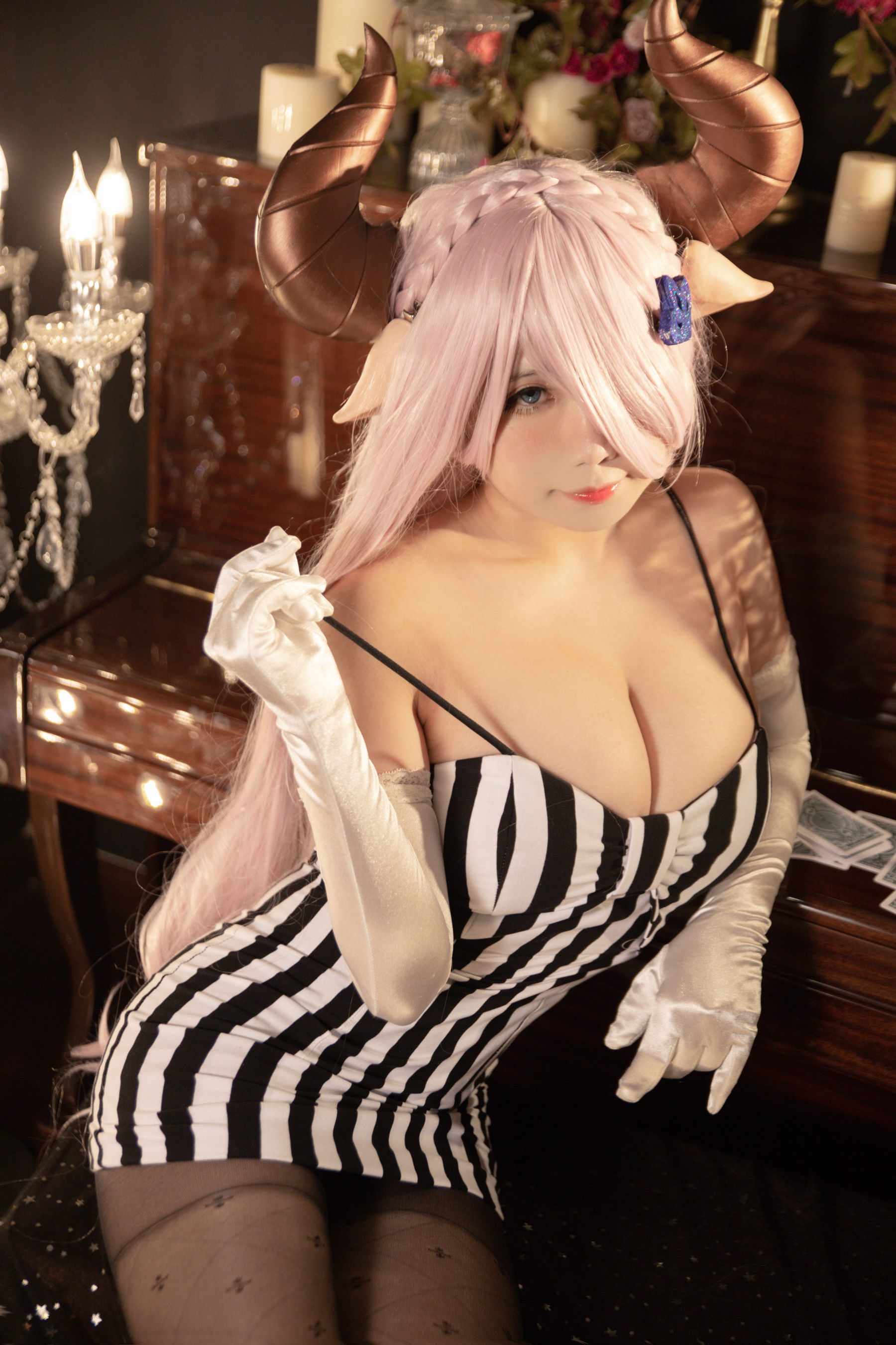[网红COS] 贞子蜜桃 - 娜露梅亚礼服