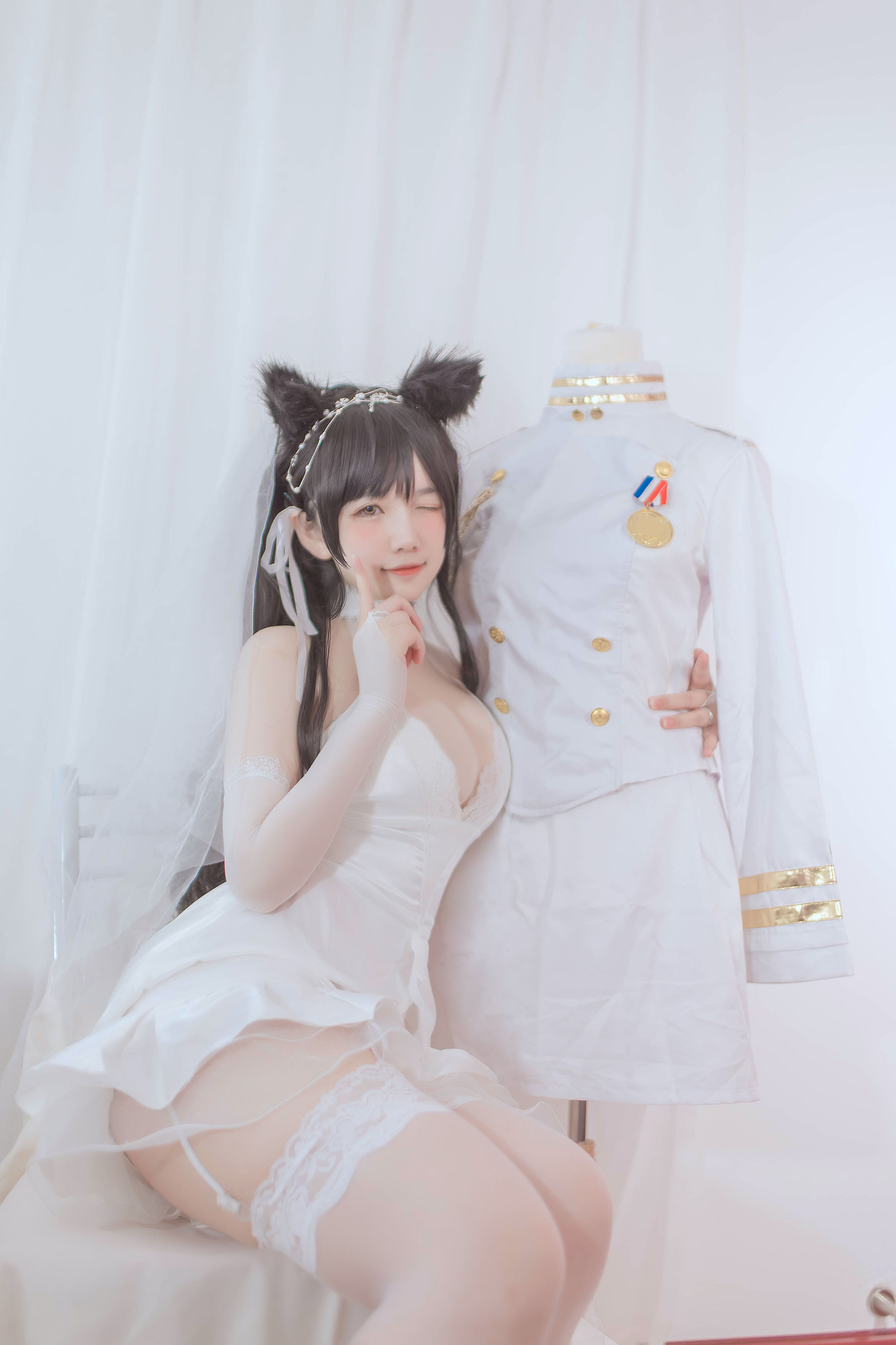 [网红COS] 阿半今天很开心 - 爱宕婚纱