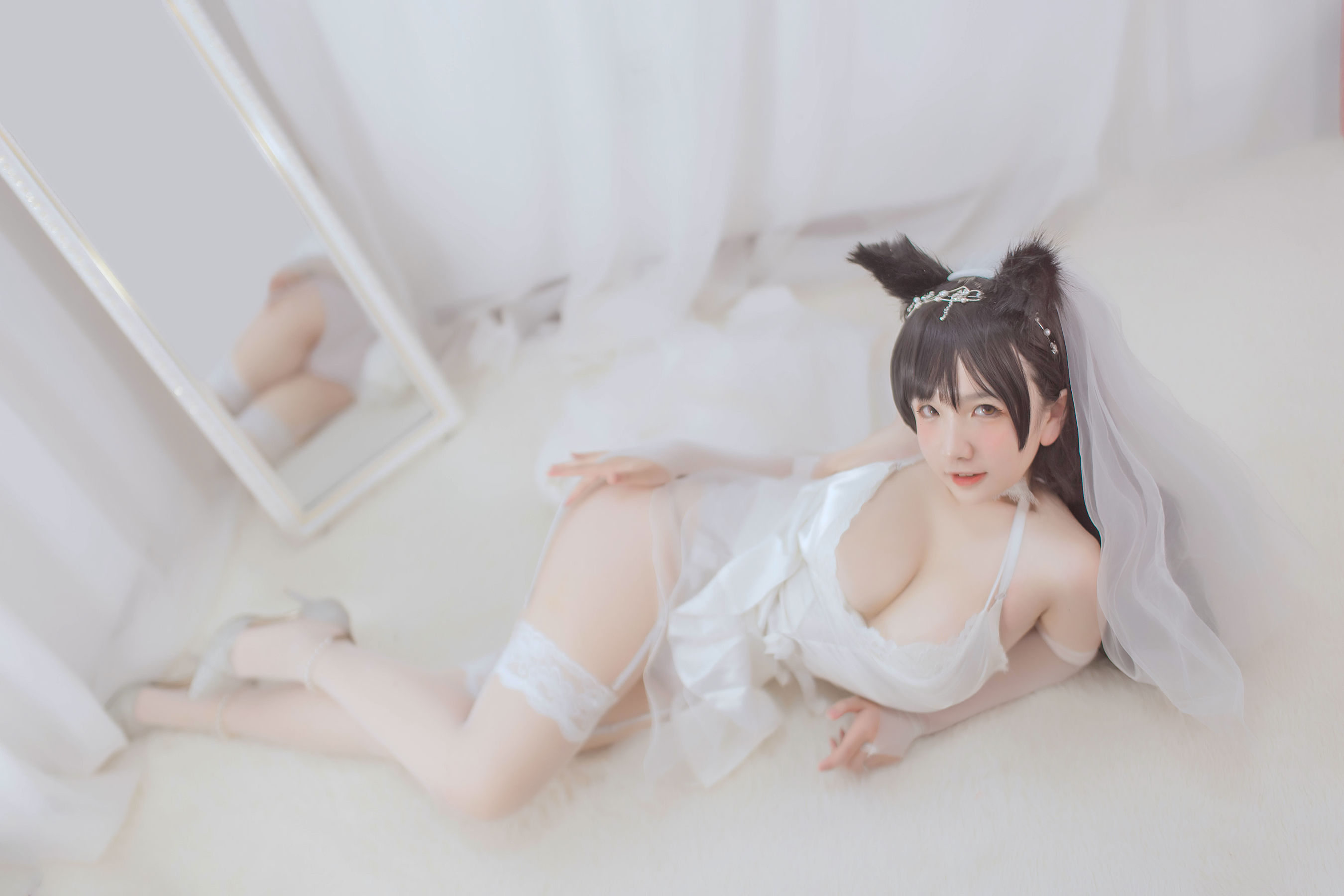 [网红COS] 阿半今天很开心 - 爱宕婚纱