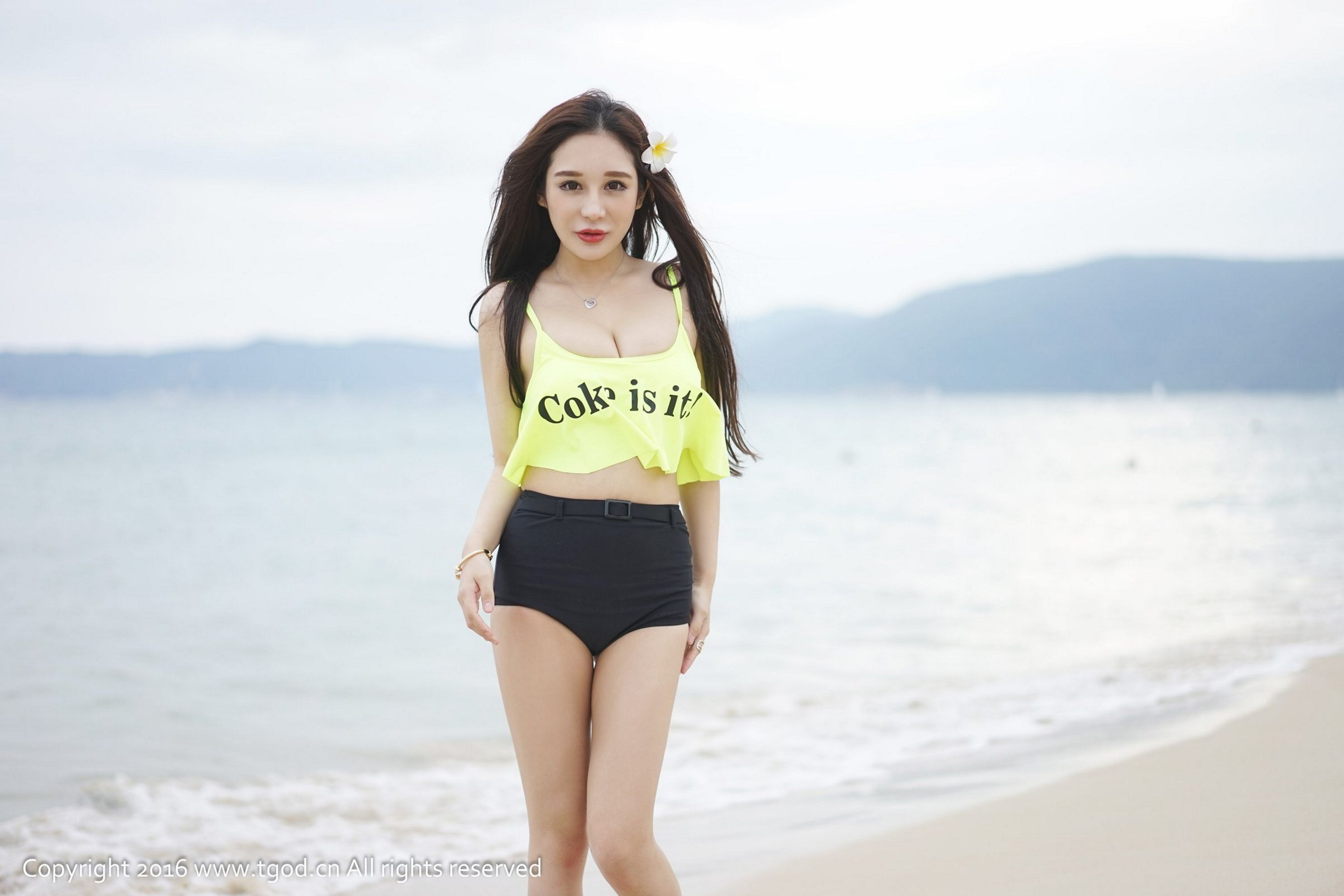 陈嘉瑶AYomiabe《三亚旅拍》很有味道的女神 [推女神TGOD]