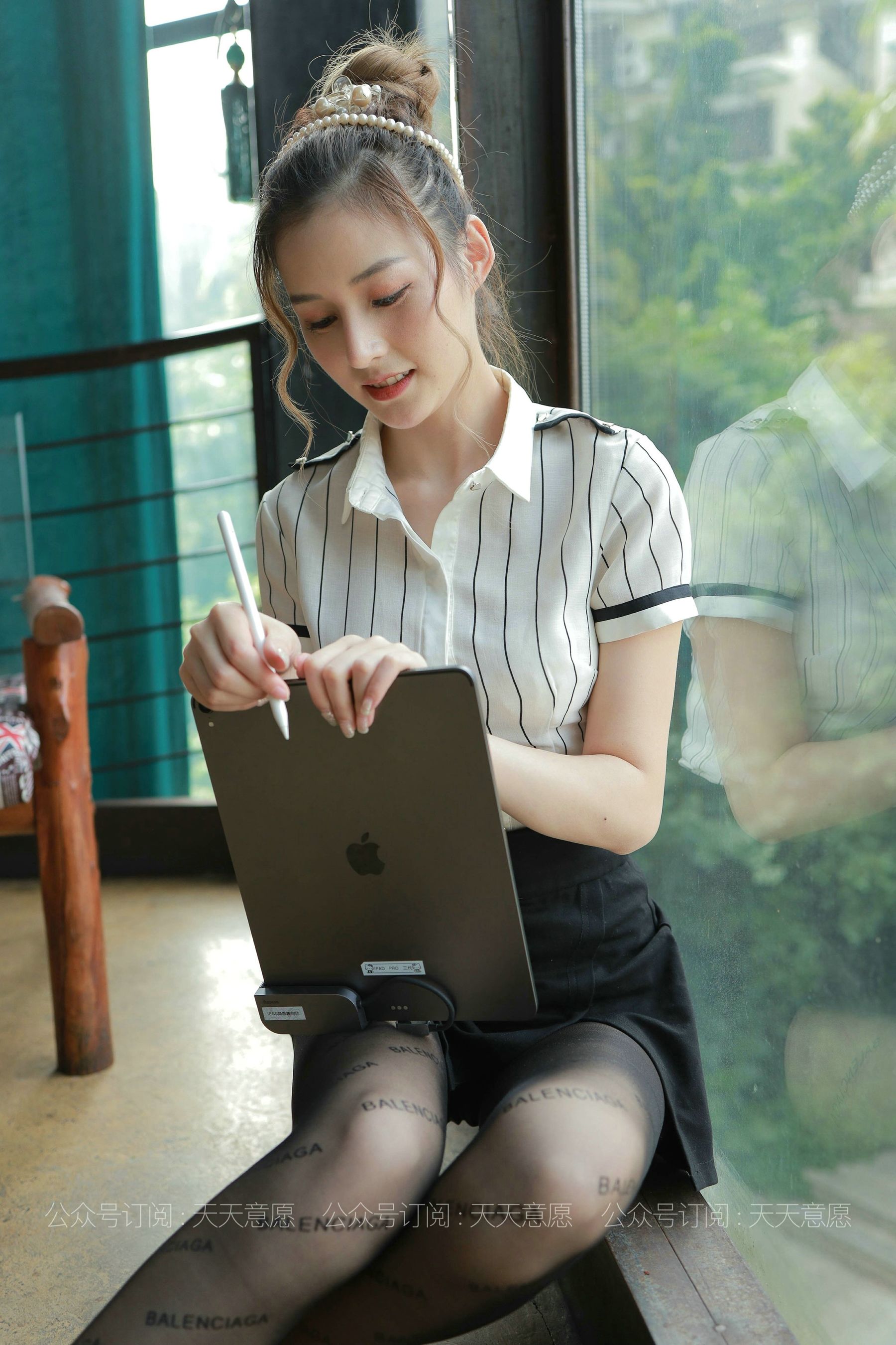 [IESS异思趣向]  模特：九妹《最美职业装》