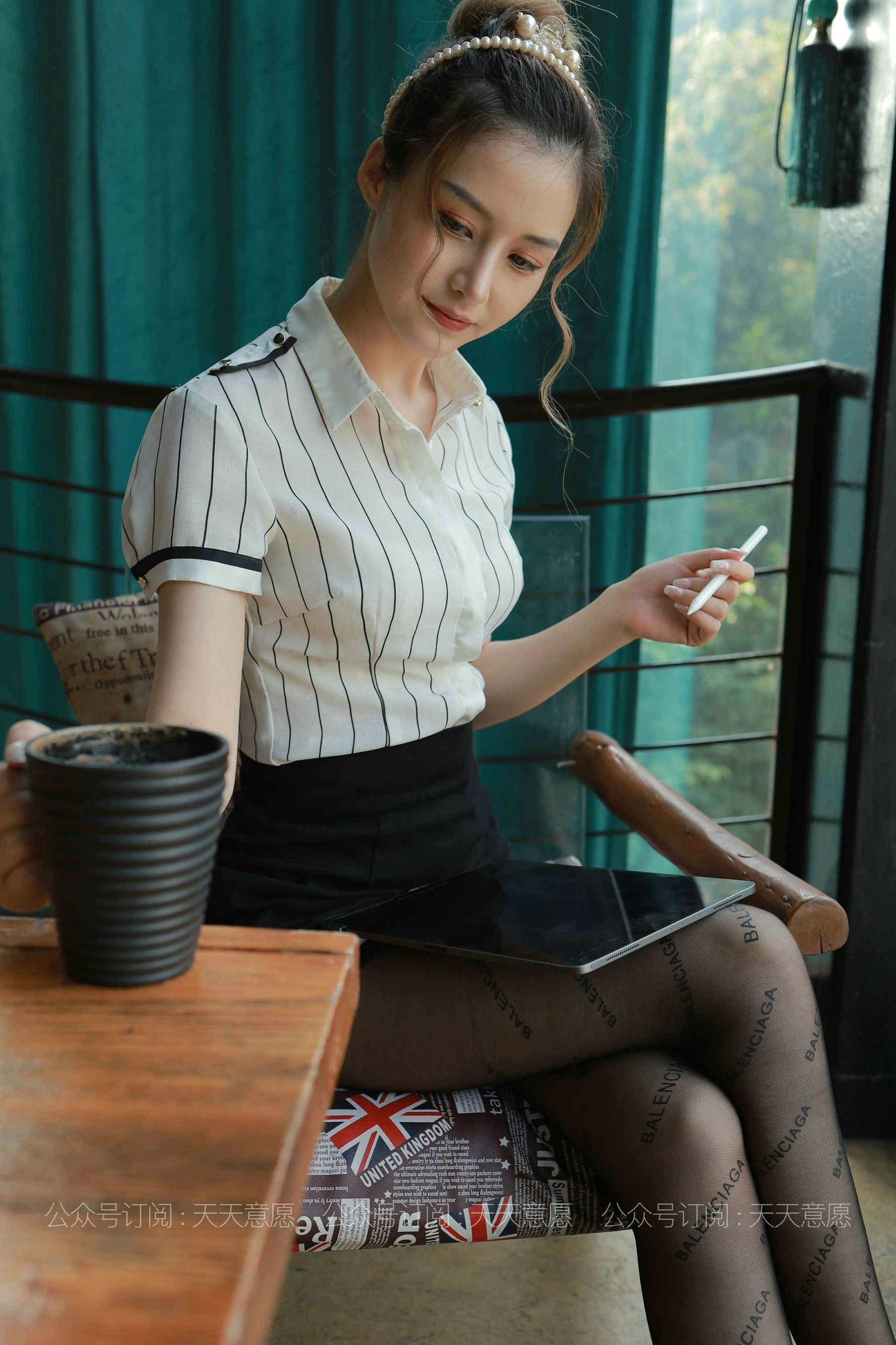 [IESS异思趣向]  模特：九妹《最美职业装》