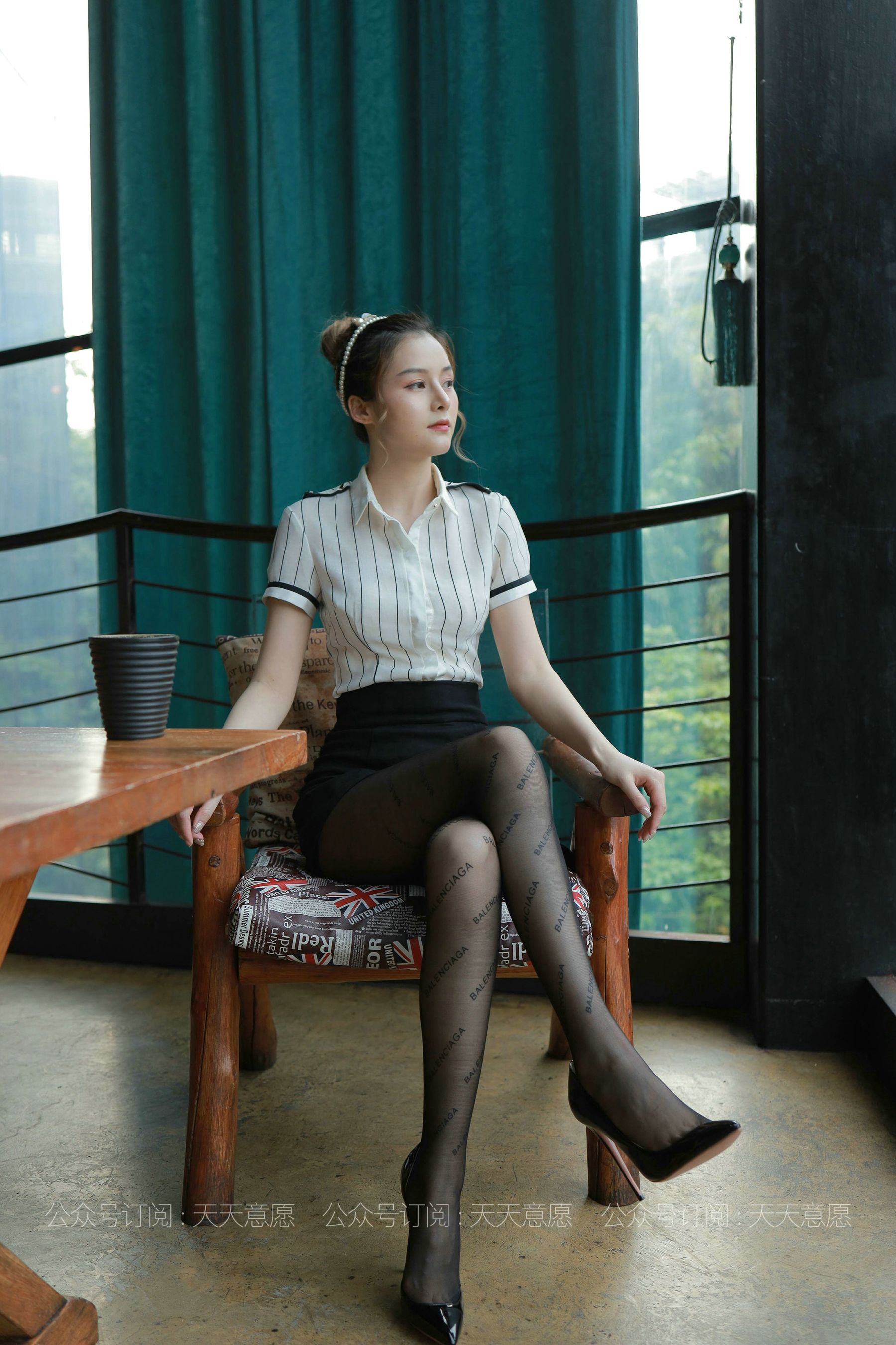 [IESS异思趣向]  模特：九妹《甜美女主管》