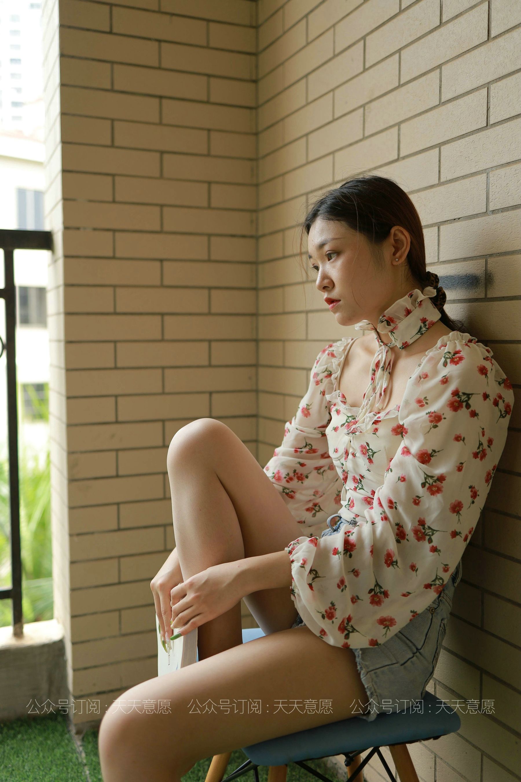 [IESS异思趣向]  模特：可可《法式碎花裙》