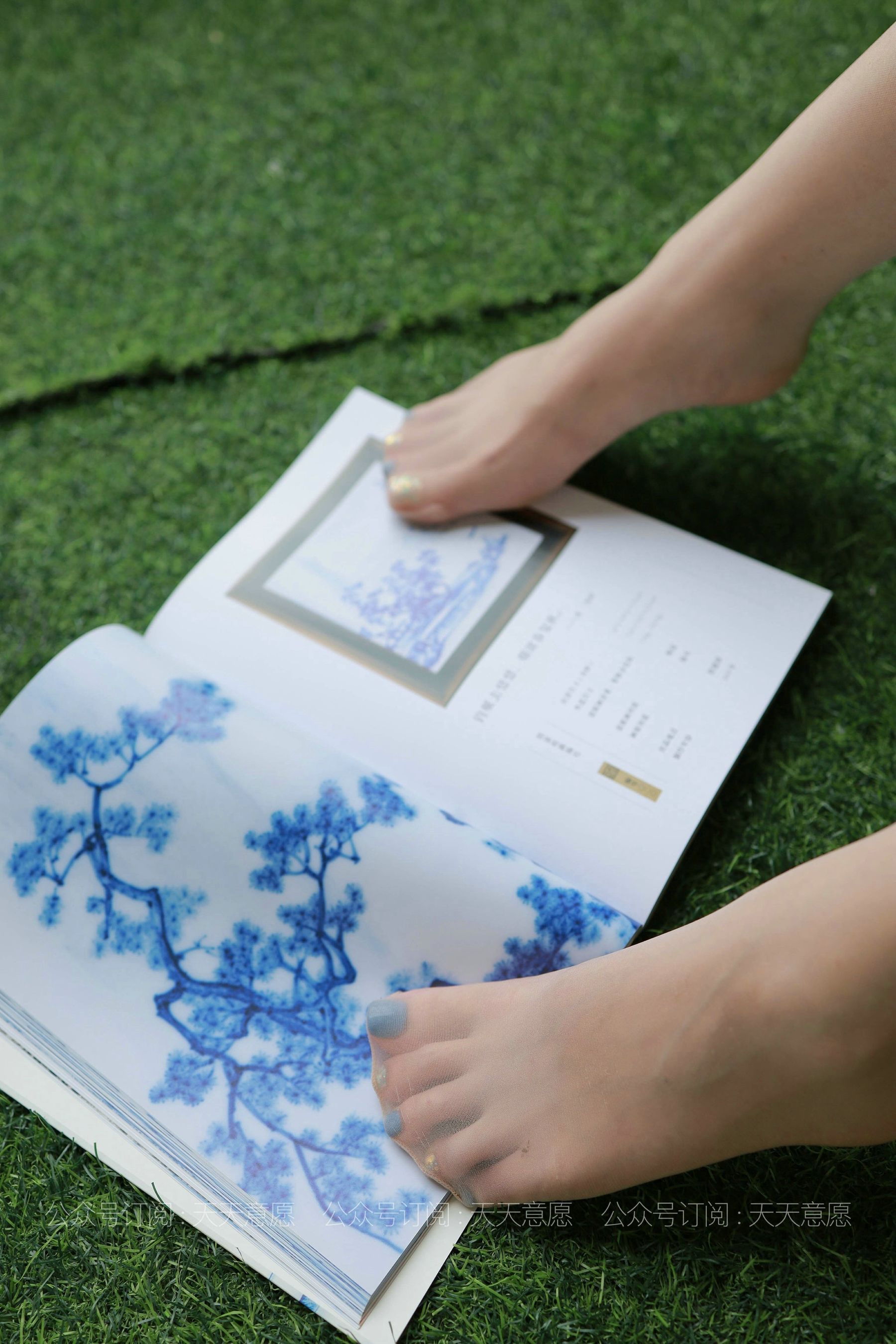 [IESS异思趣向]  模特：可可《法式碎花裙》