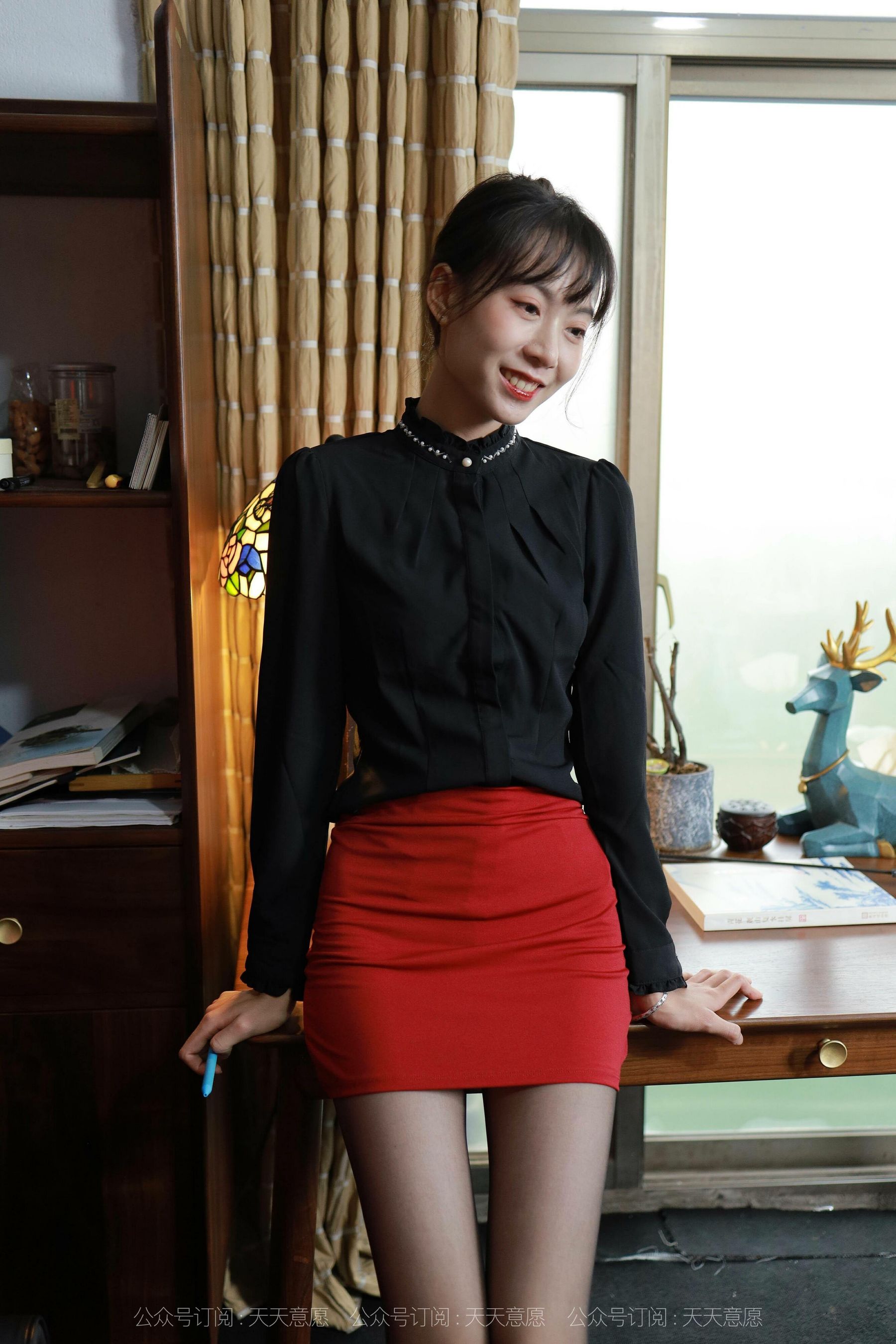 [IESS异思趣向]  模特：团团《性感红与黑》