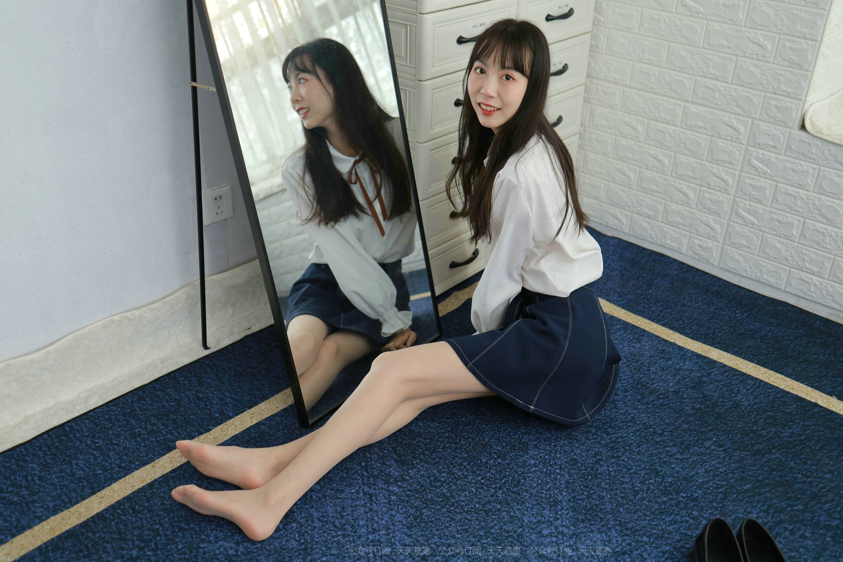 [IESS异思趣向]  模特：团团《长腿学苑风》