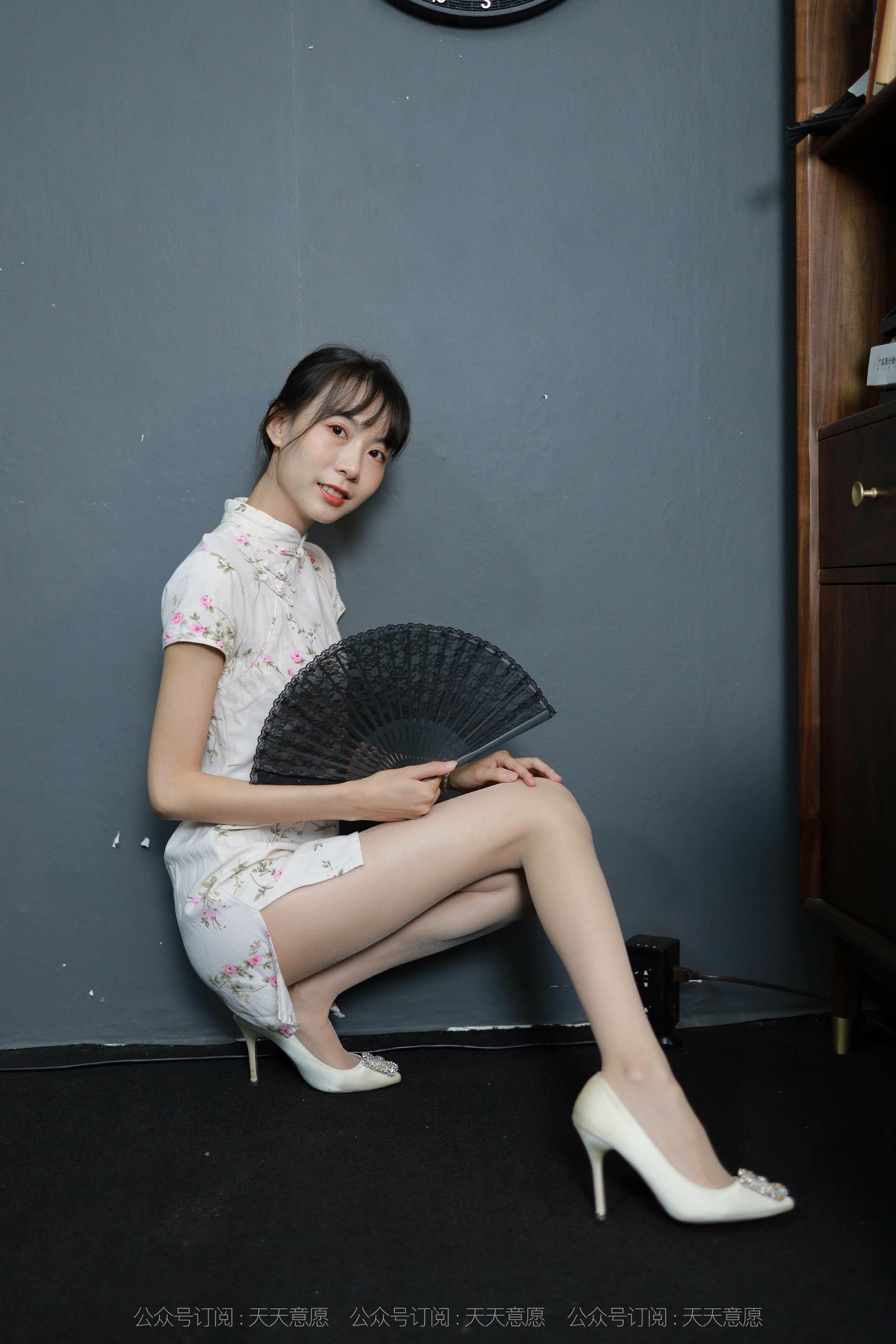 [IESS异思趣向]  模特：团团《长腿旗袍》