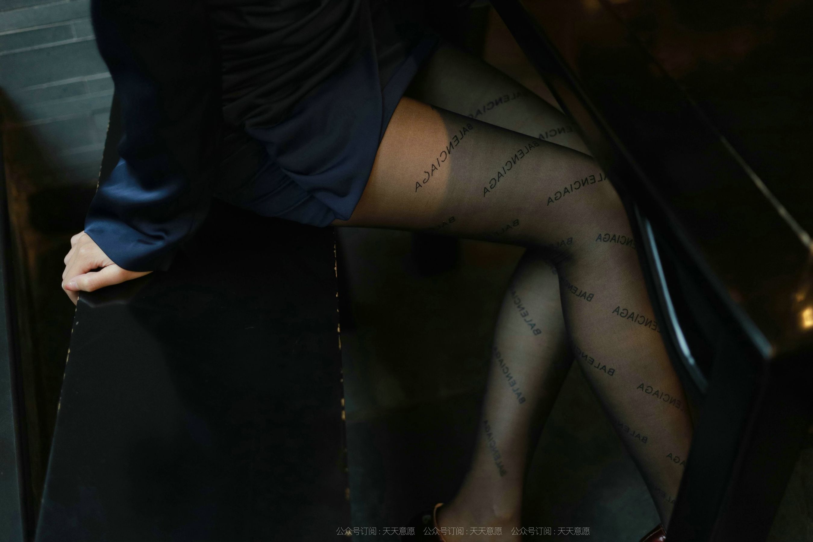 [IESS异思趣向]  模特：婉苹《OL性感包臀裙》