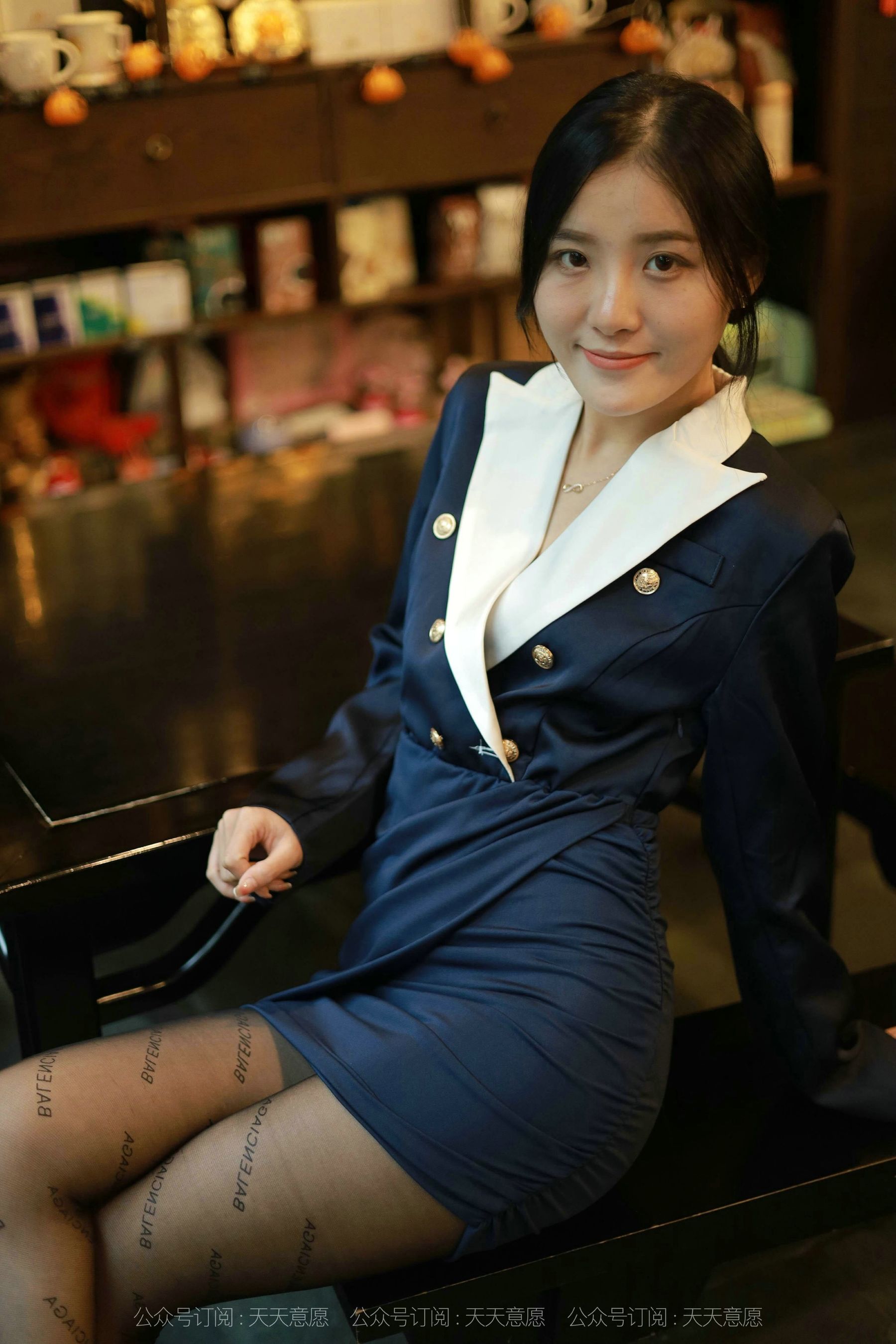 [IESS异思趣向]  模特：婉苹《OL性感包臀裙》