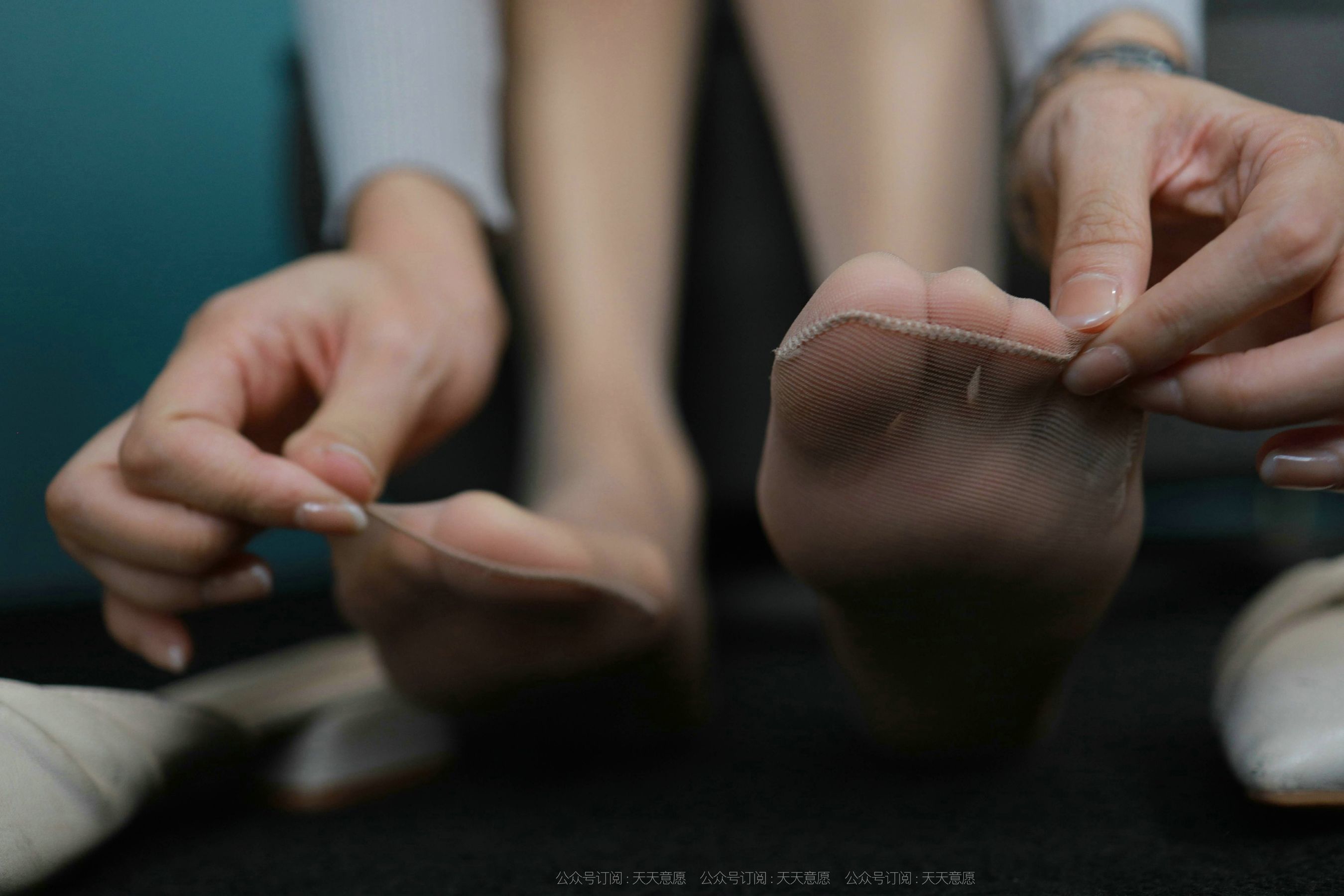 [IESS异思趣向]  模特：婉苹《温柔的碎花裙》