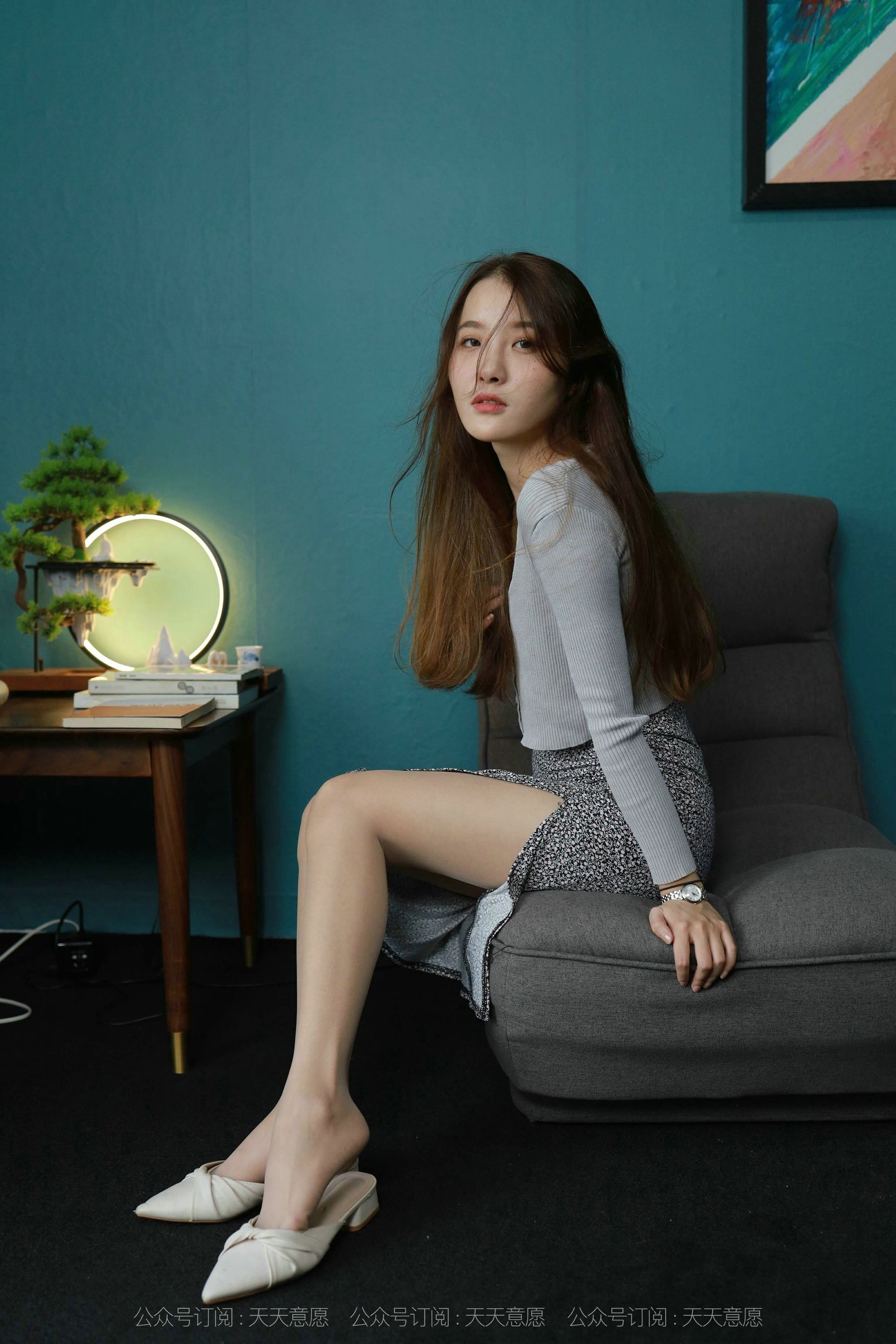[IESS异思趣向]  模特：婉苹《温柔的碎花裙》