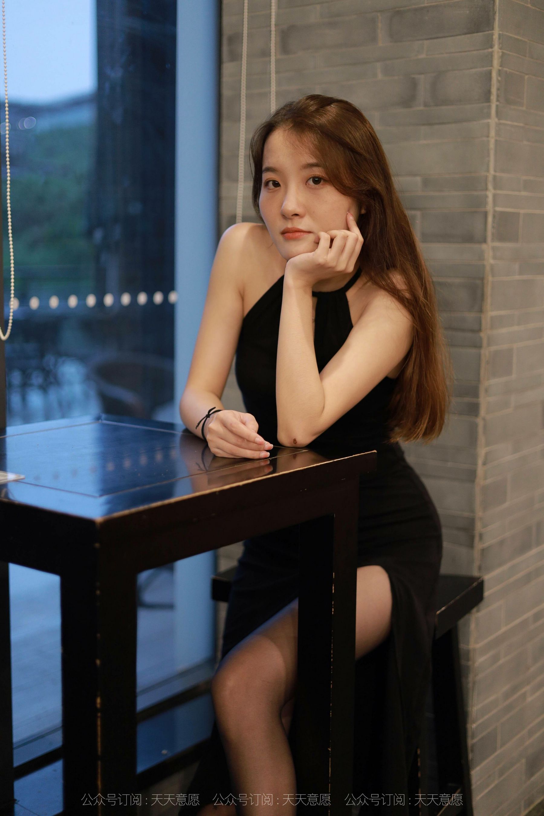 [IESS异思趣向]  模特：婉苹《黑色长裙》