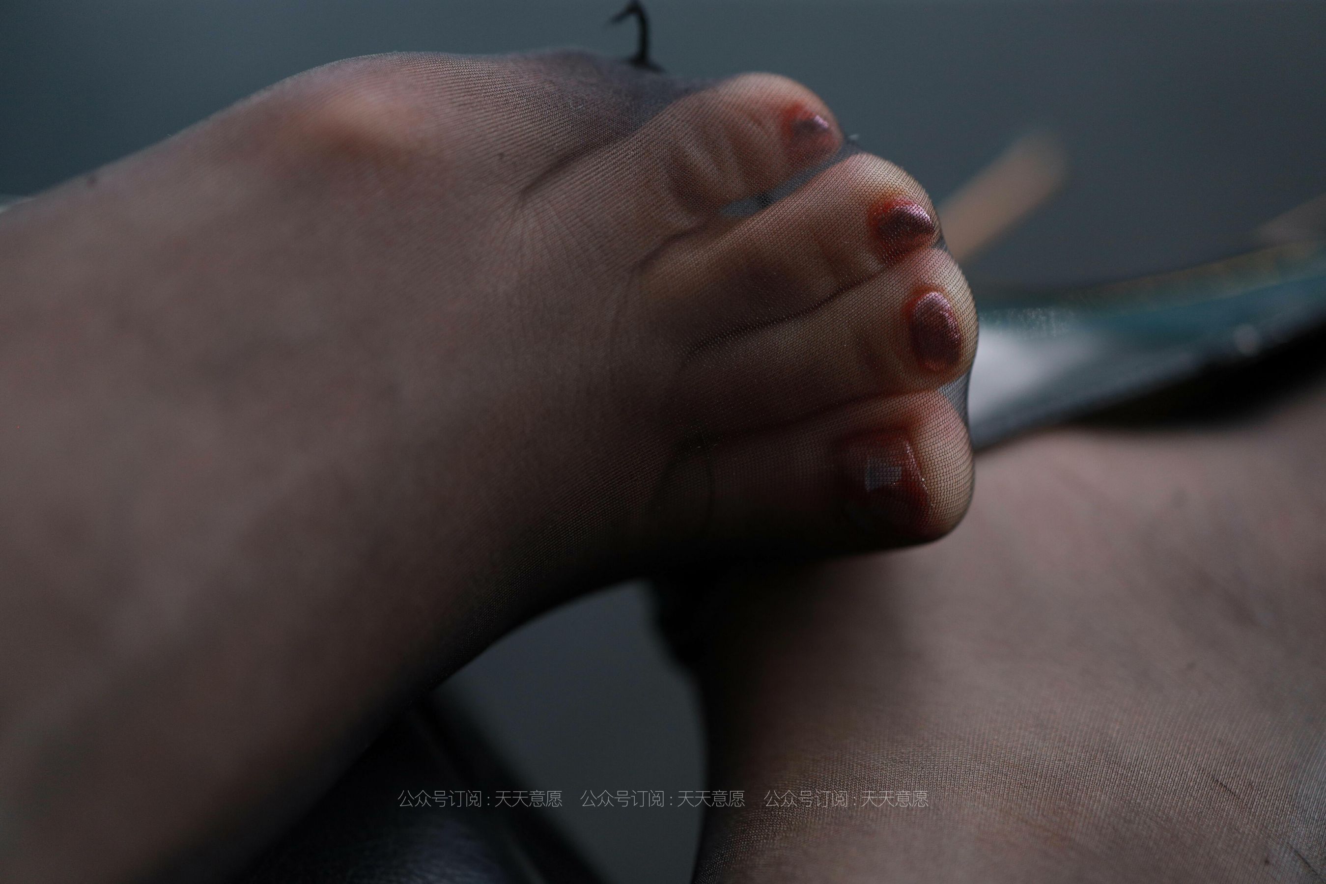 [IESS异思趣向]  模特：小七《长腿OL装》
