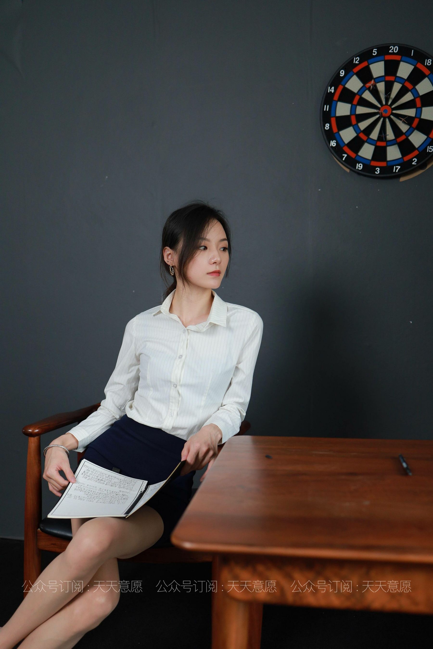 [IESS异思趣向]  模特：小六《火辣女秘书》