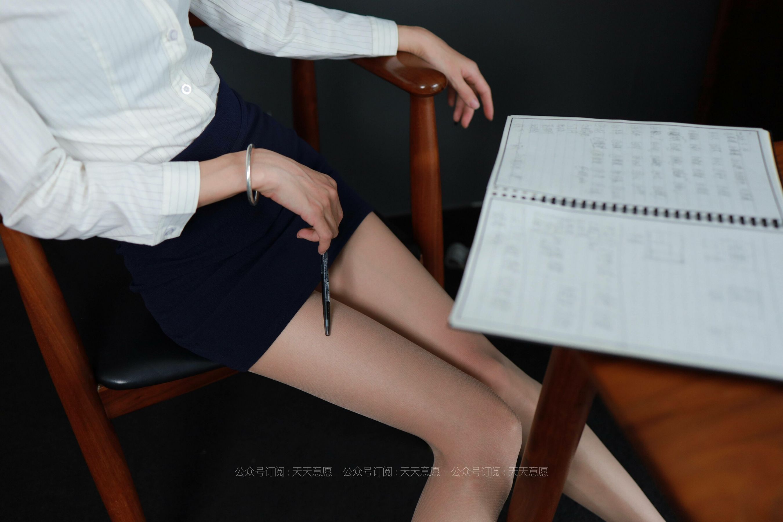[IESS异思趣向]  模特：小六《火辣女秘书》